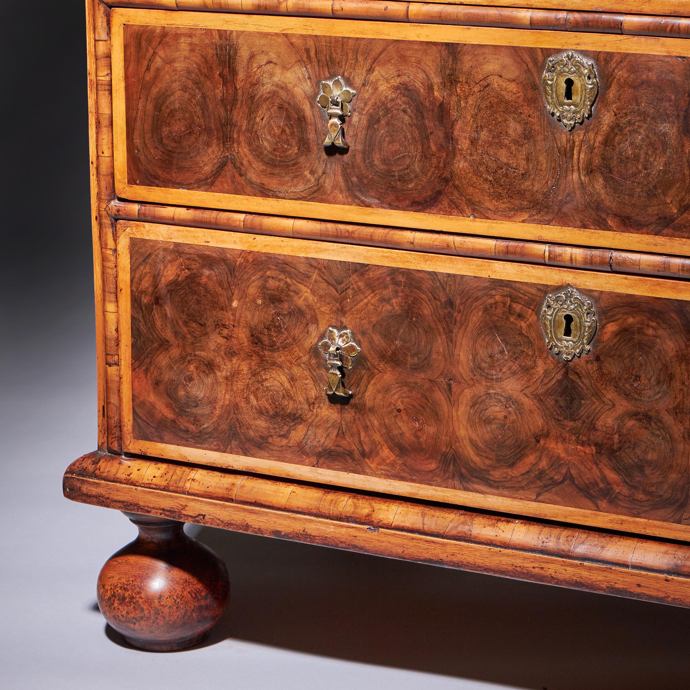Commode à huîtres William and Mary Olive du 17ème siècle, vers 1690. Angleterre en vente 4