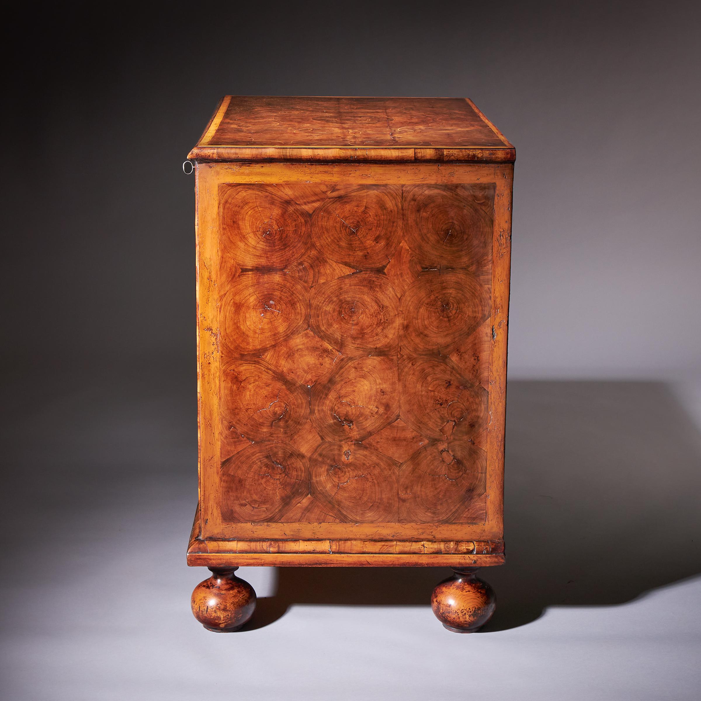 Commode à huîtres William and Mary Olive du 17ème siècle, vers 1690. Angleterre en vente 8