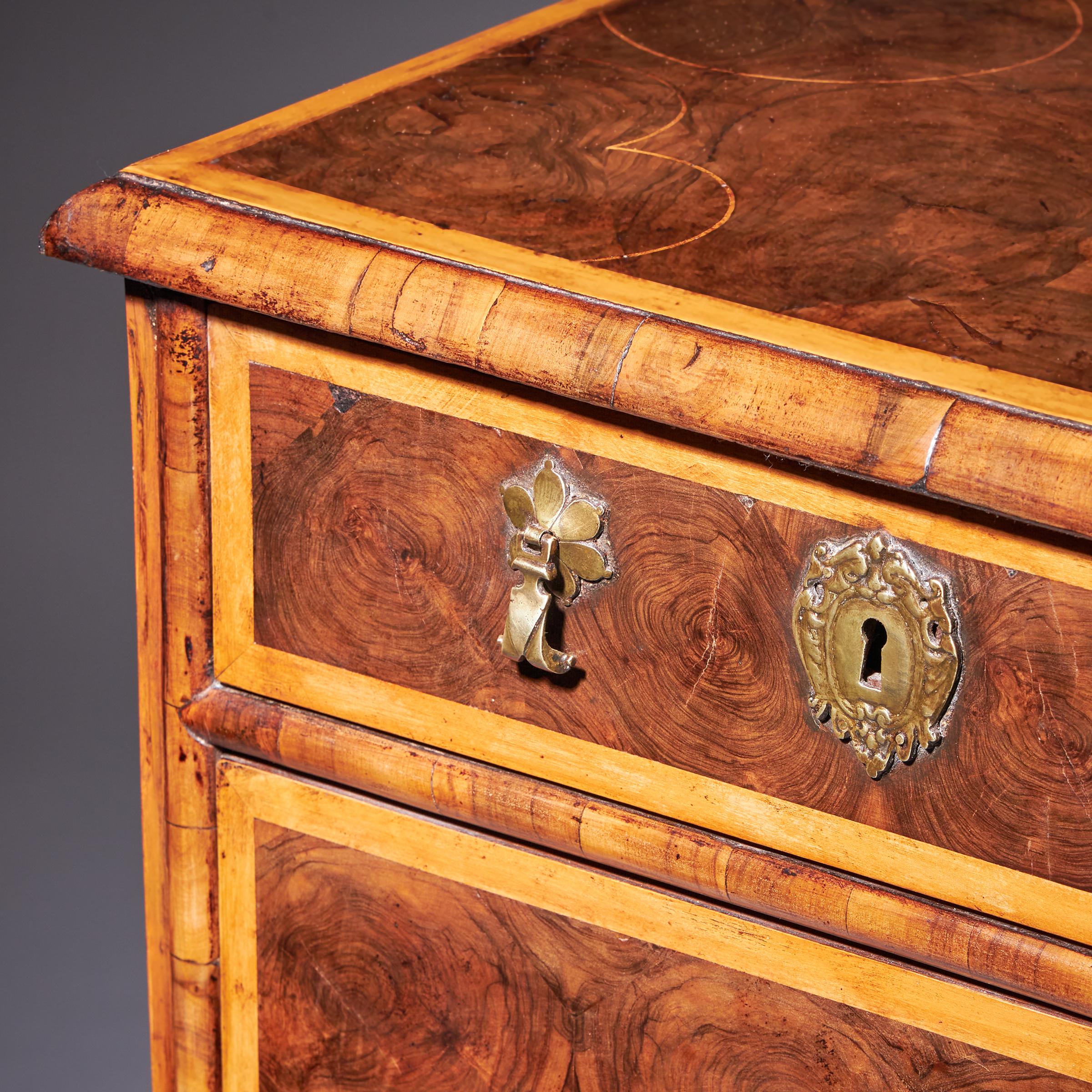 Commode à huîtres William and Mary Olive du 17ème siècle, vers 1690. Angleterre en vente 2