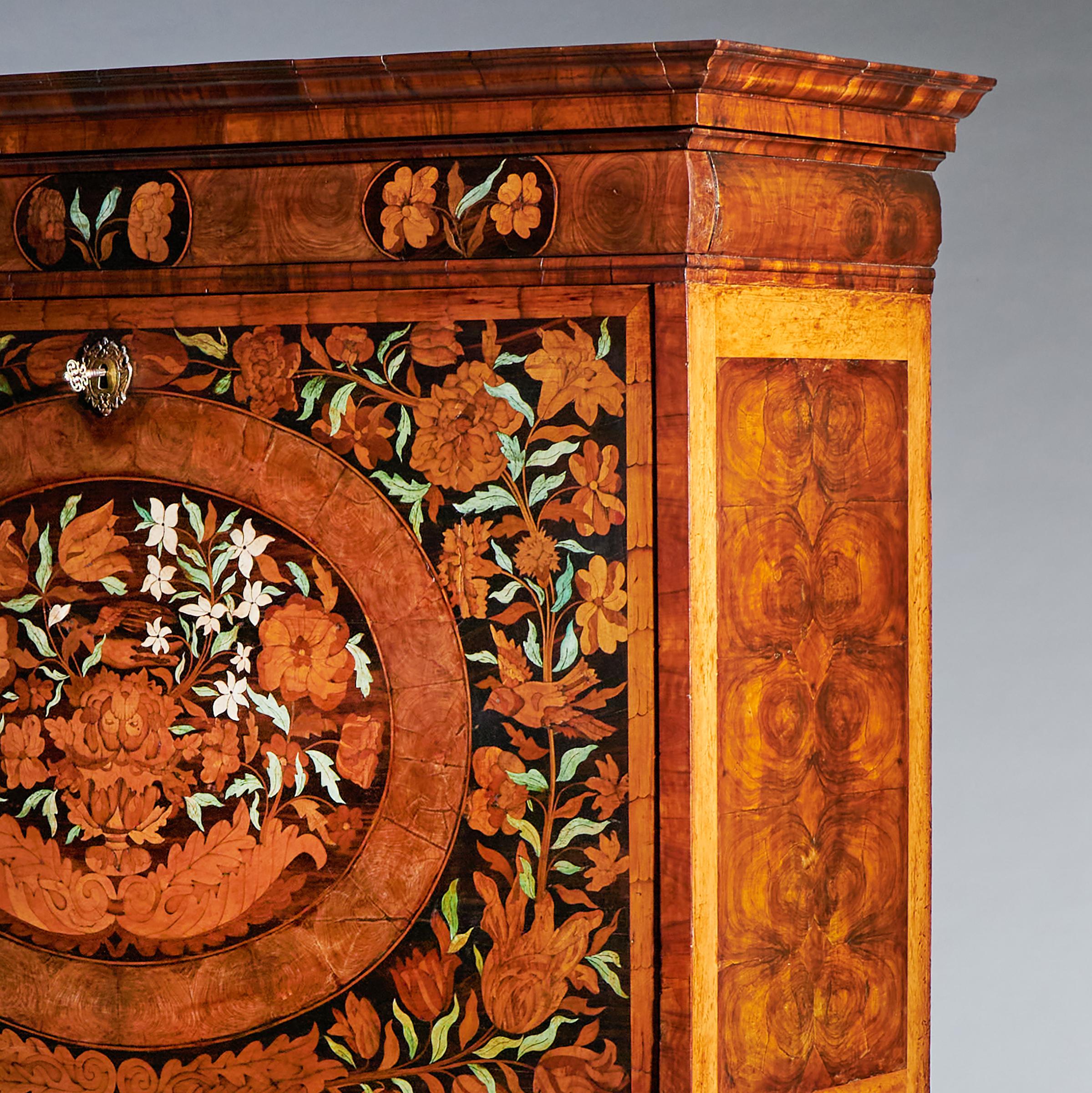 17th Century William and Mary Olive Oyster Marquetry Escritoire, circa 1680 For Sale 4