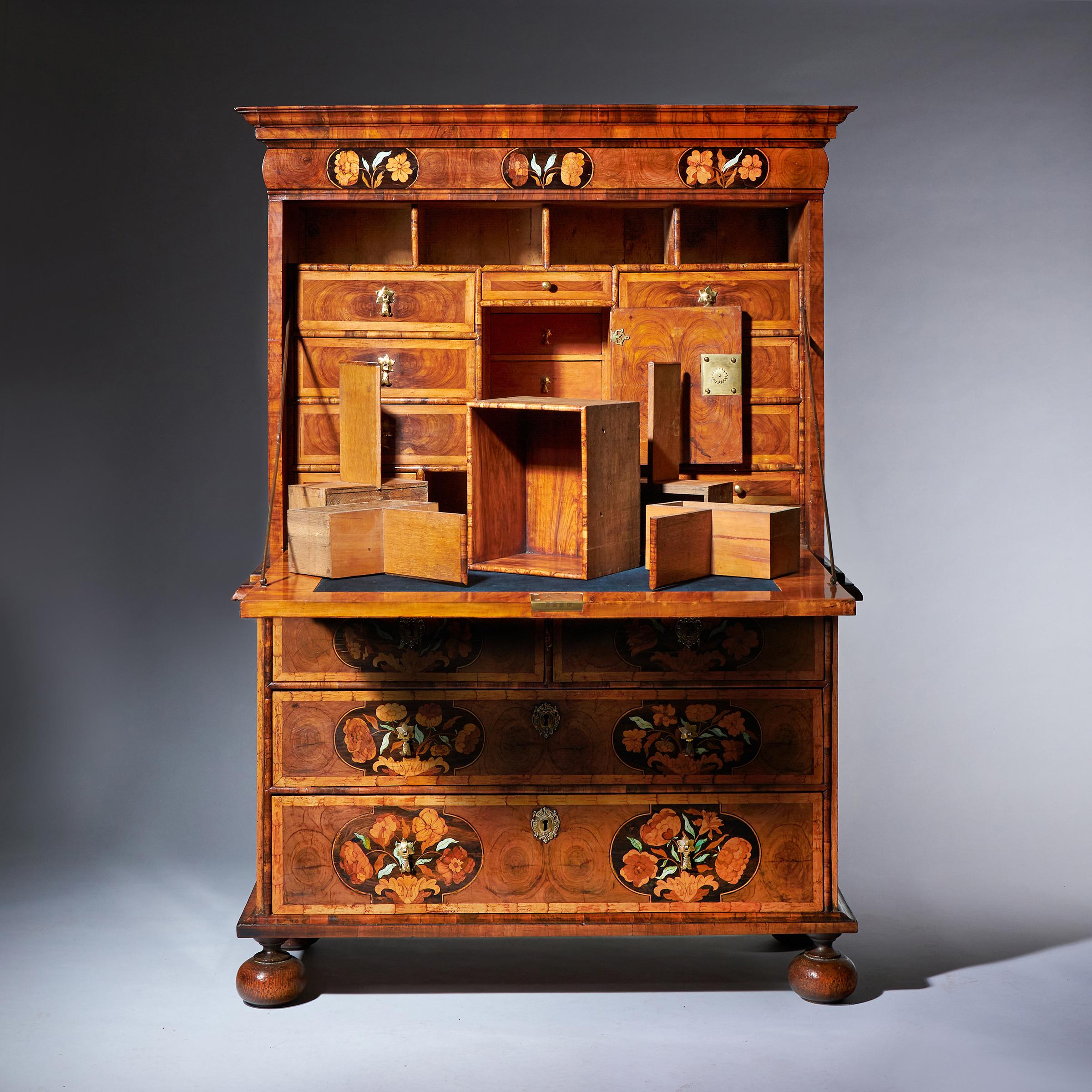 Walnut 17th Century William and Mary Olive Oyster Marquetry Escritoire, circa 1680