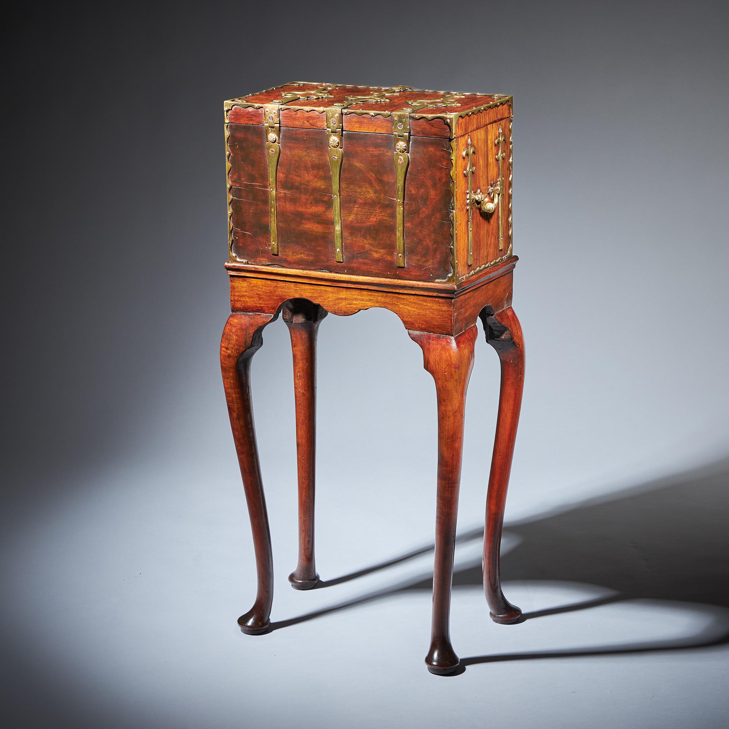 17th Century William and Mary Rosewood Coffre Fort on Stand, Secret Compartments For Sale 7