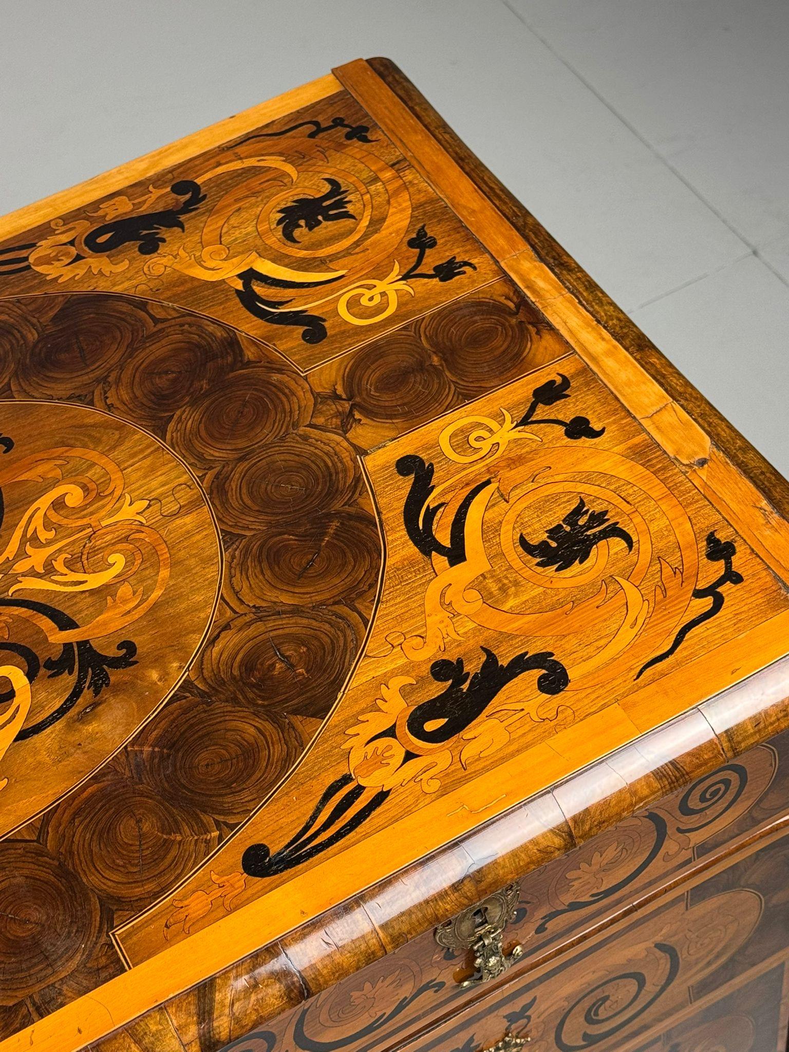 17th Century William & Mary Period Marquetry Inlaid Oyster Chest of Drawers For Sale 3