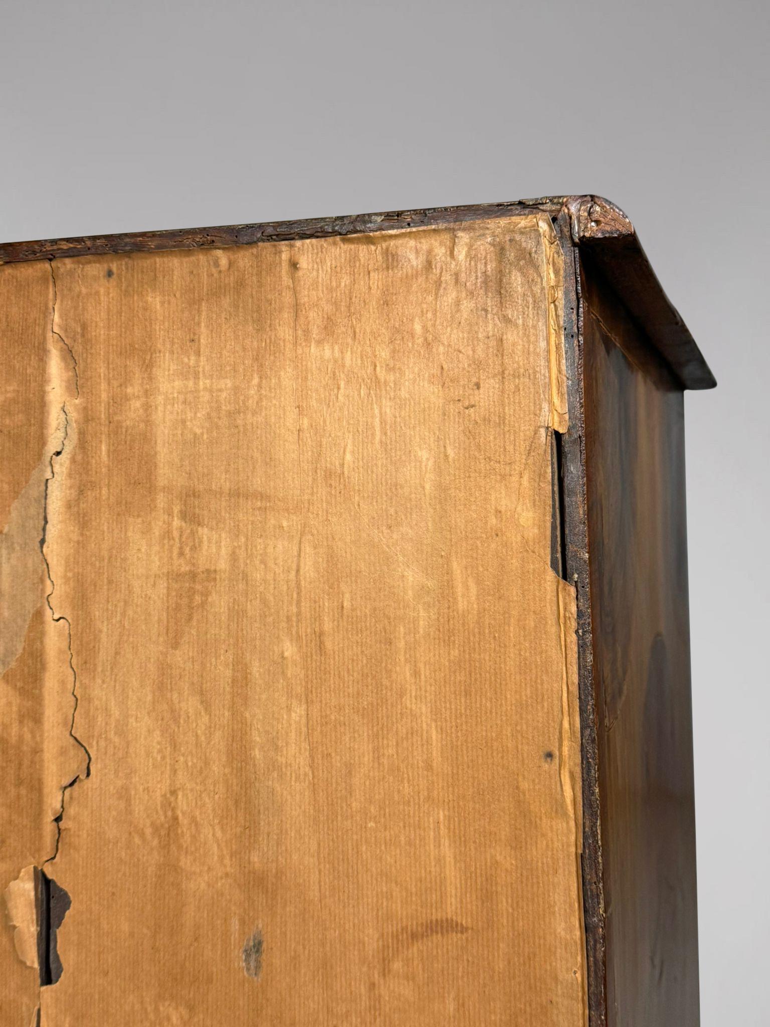 17th Century William & Mary Period Marquetry Inlaid Oyster Chest of Drawers For Sale 12