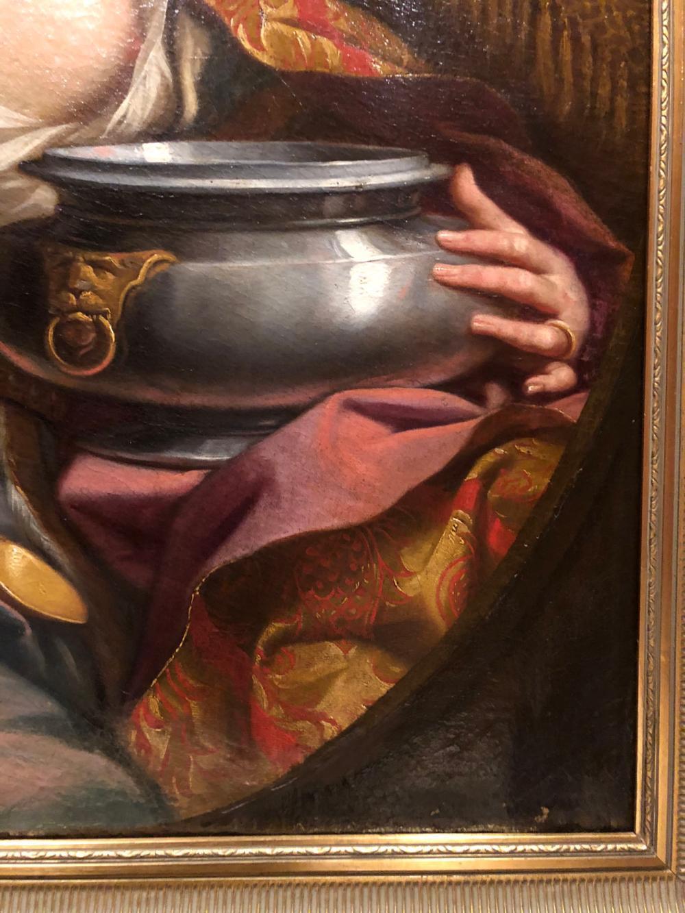 17th Century Woman Holding Pewter Tureen (18. Jahrhundert und früher)