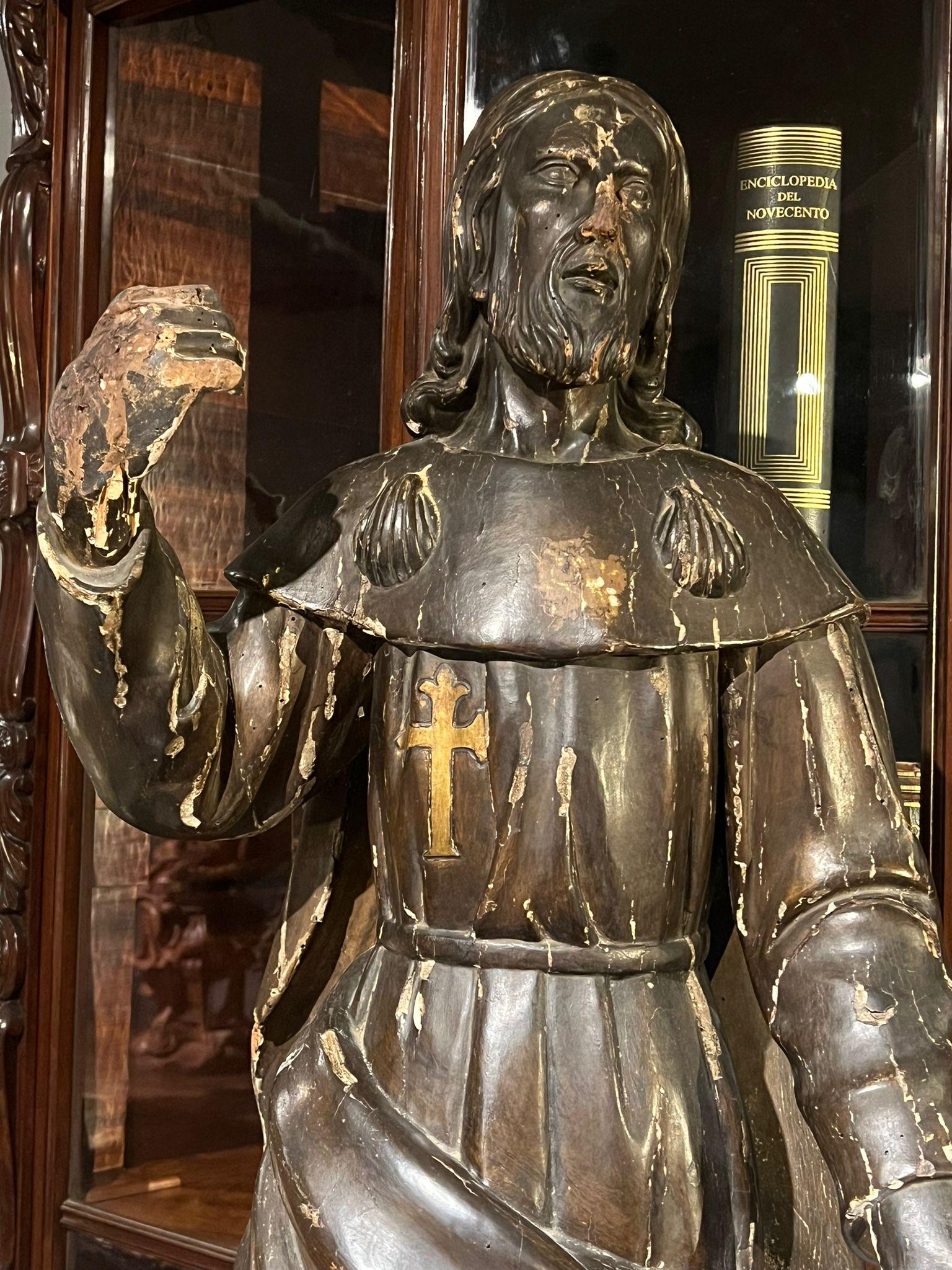 18th Century and Earlier 17th Century Wooden Sculpture Depicting Saint James For Sale