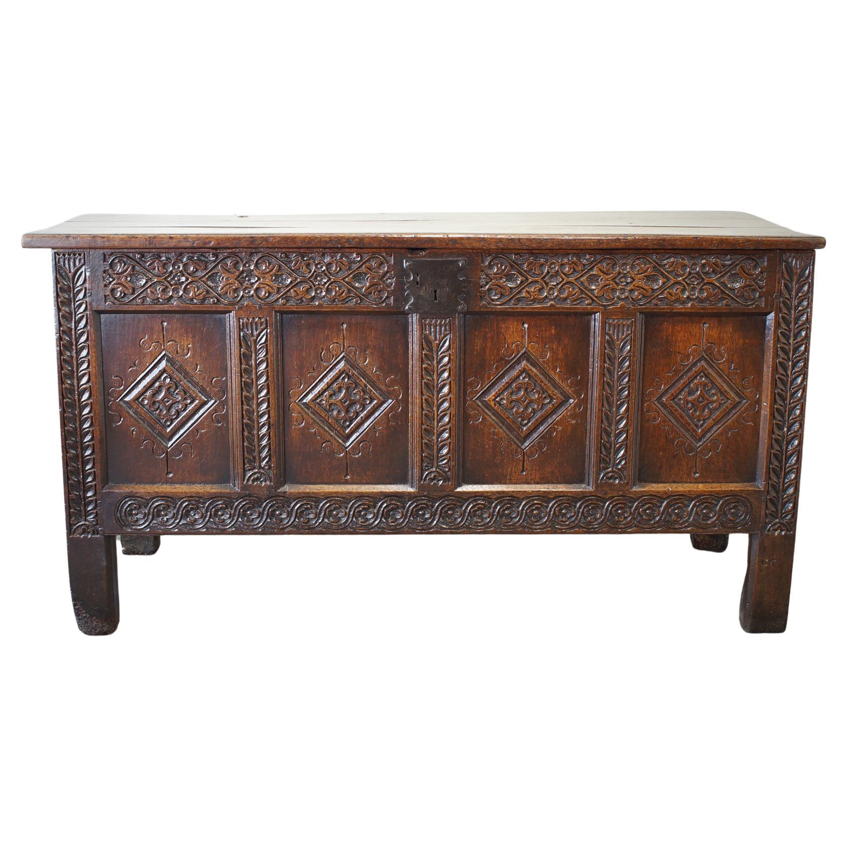 17. Jahrhundert Yorkshire Oak Coffer. im Angebot