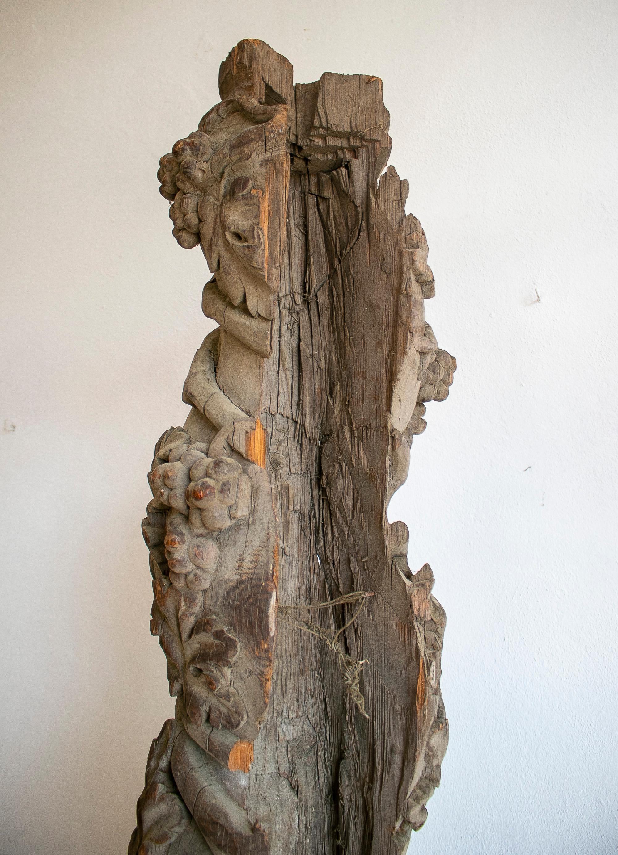 17th Century's Italian Hand Carved Wooden Column in the Solomonic Style 6