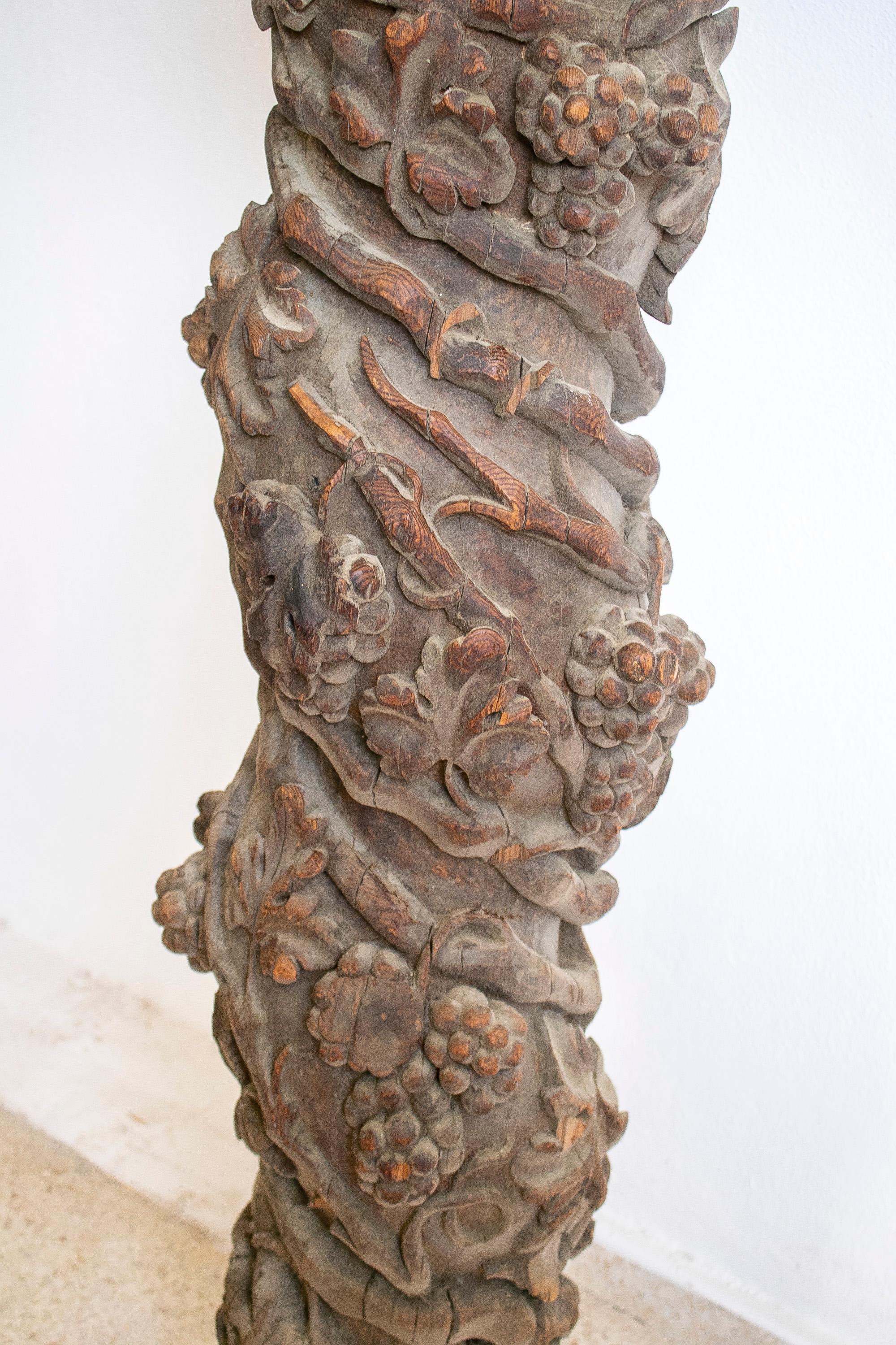 Hand-Carved 17th Century's Italian Hand Carved Wooden Column in the Solomonic Style