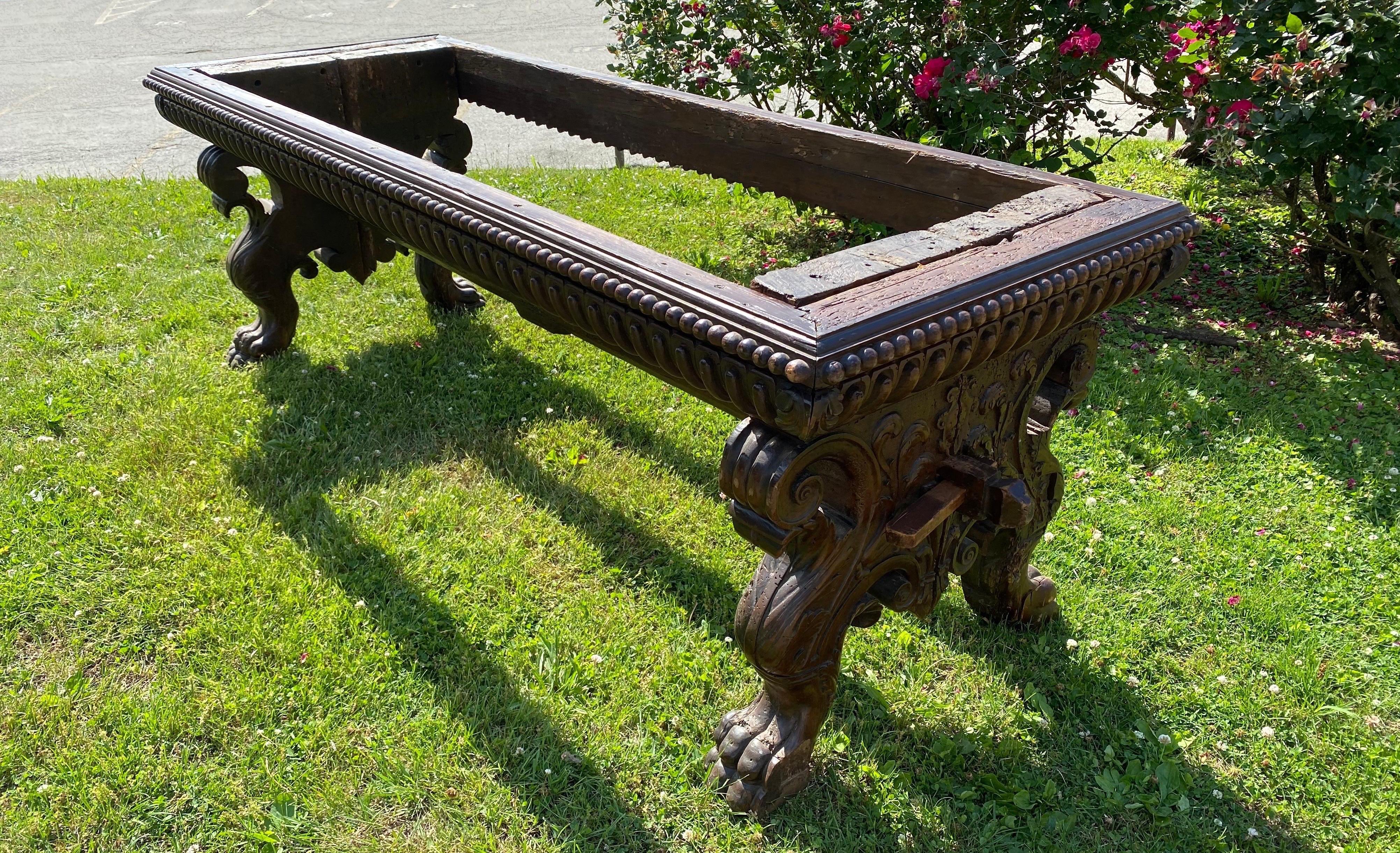 17th-Early 18th Century Tuscan Baroque Walnut Trestle Table For Sale 6