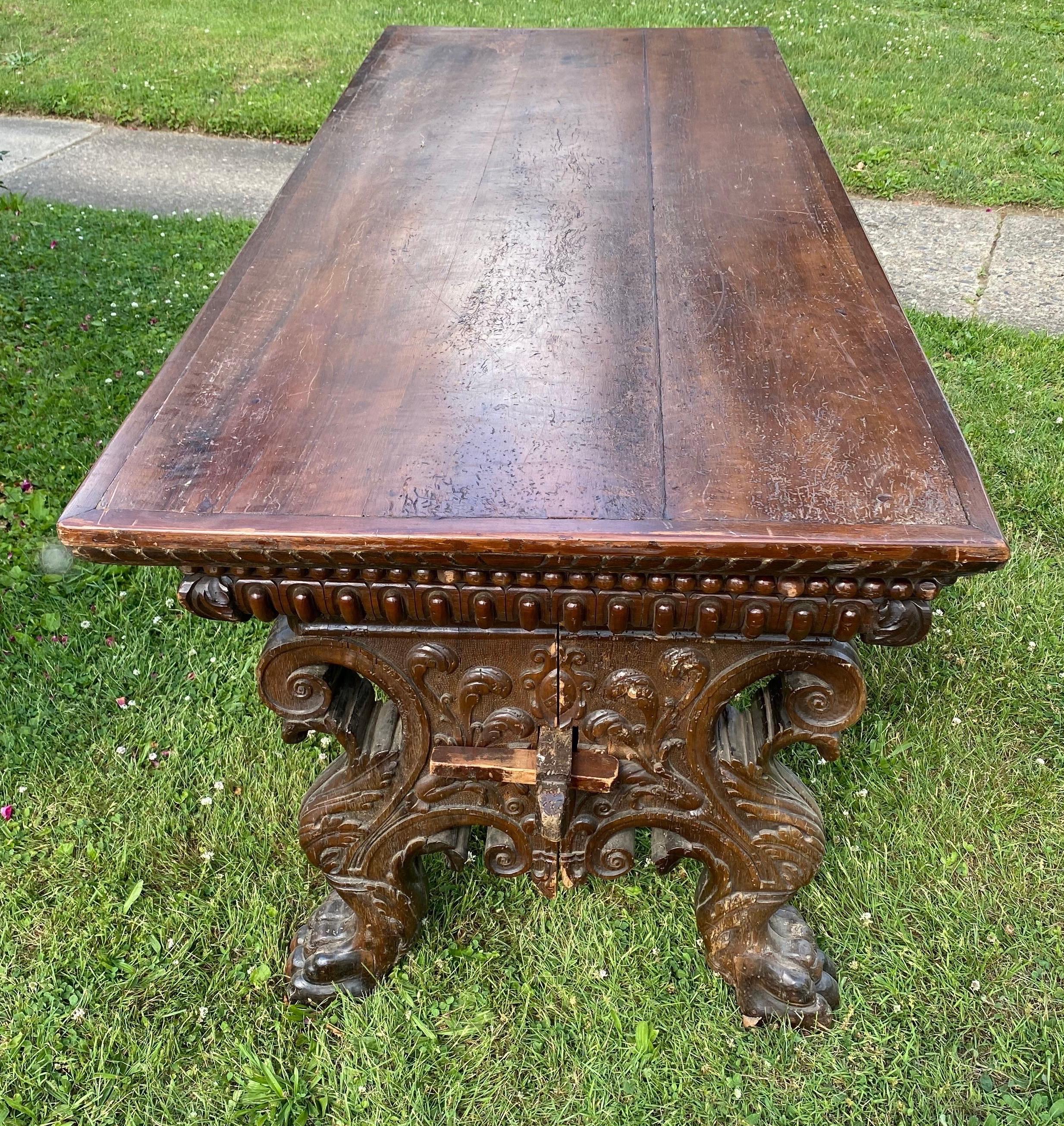 18th Century and Earlier 17th-Early 18th Century Tuscan Baroque Walnut Trestle Table For Sale