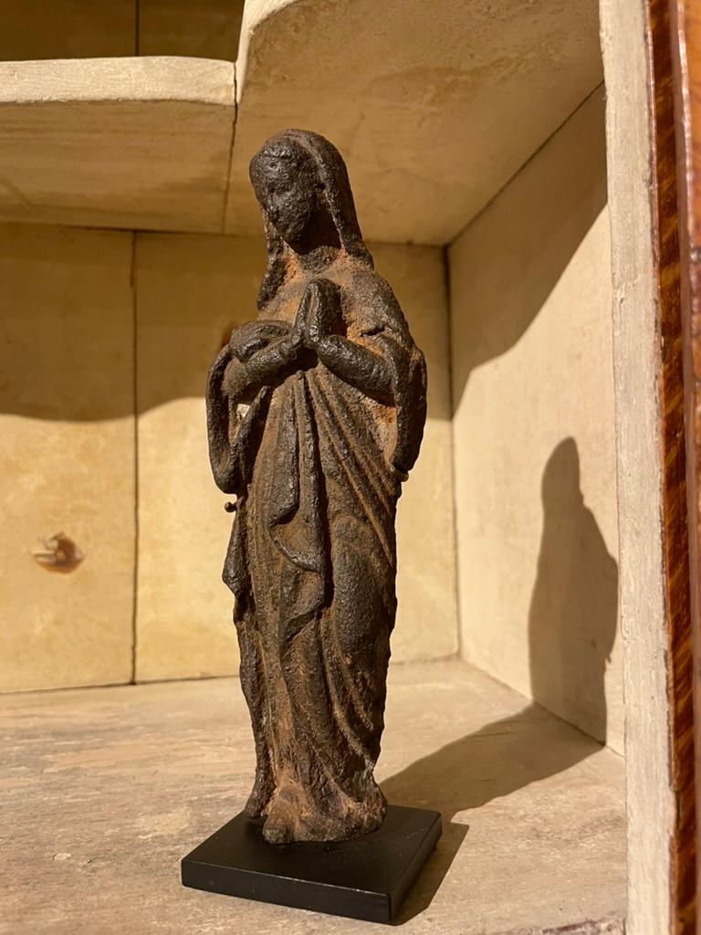 Baroque Figure de la Vierge en fer du 17e siècle français en vente