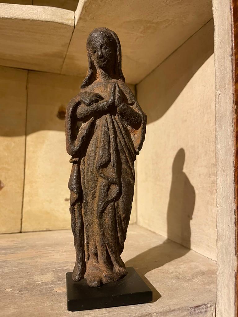17th French Century Iron Figure of The Virgin In Good Condition For Sale In Stamford, CT