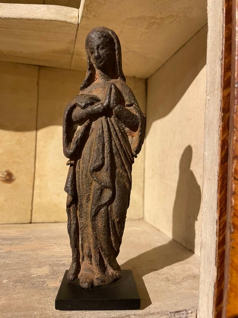 Fer Figure de la Vierge en fer du 17e siècle français en vente