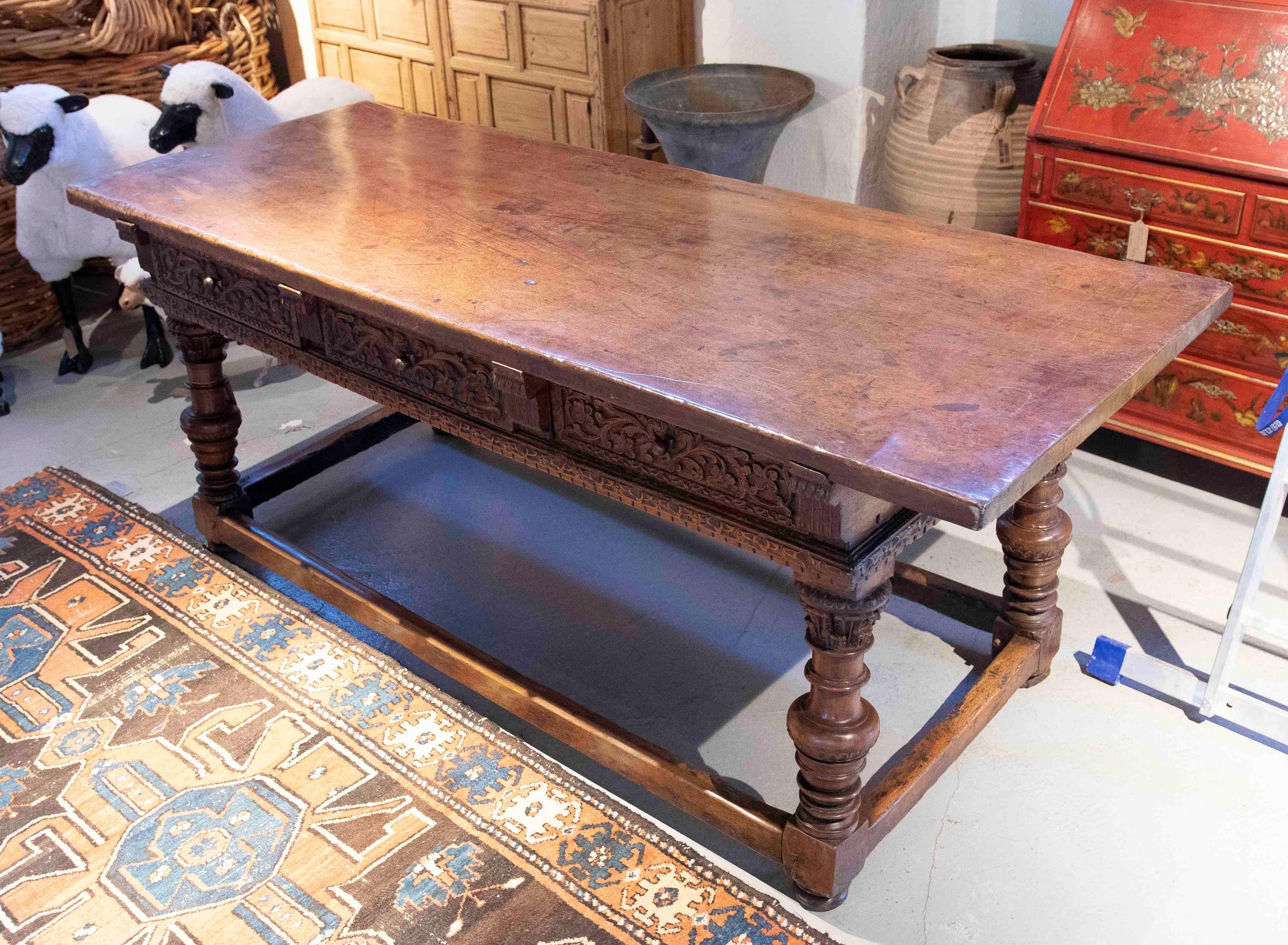 17th Hand-Carved Wooden Table from Burgos with Drawers For Sale 11