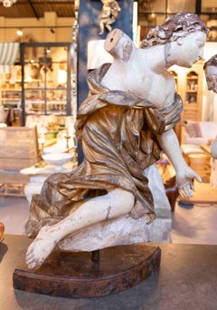 17e paire de sculptures antiques d'anges en Wood Wood polychrome