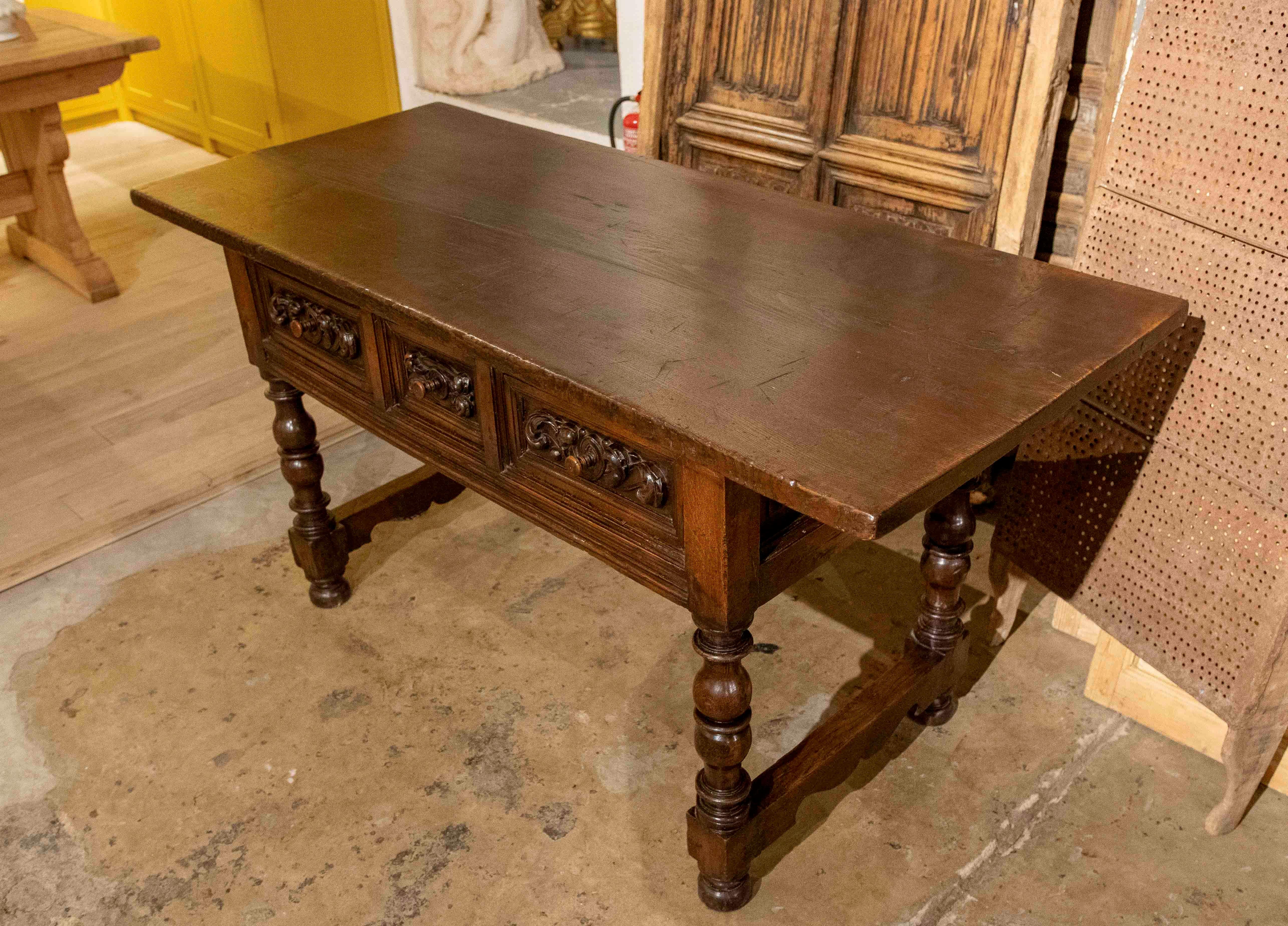 17th Spanish Walnut Table with Hand Carved Drawers & Turned Legs 12
