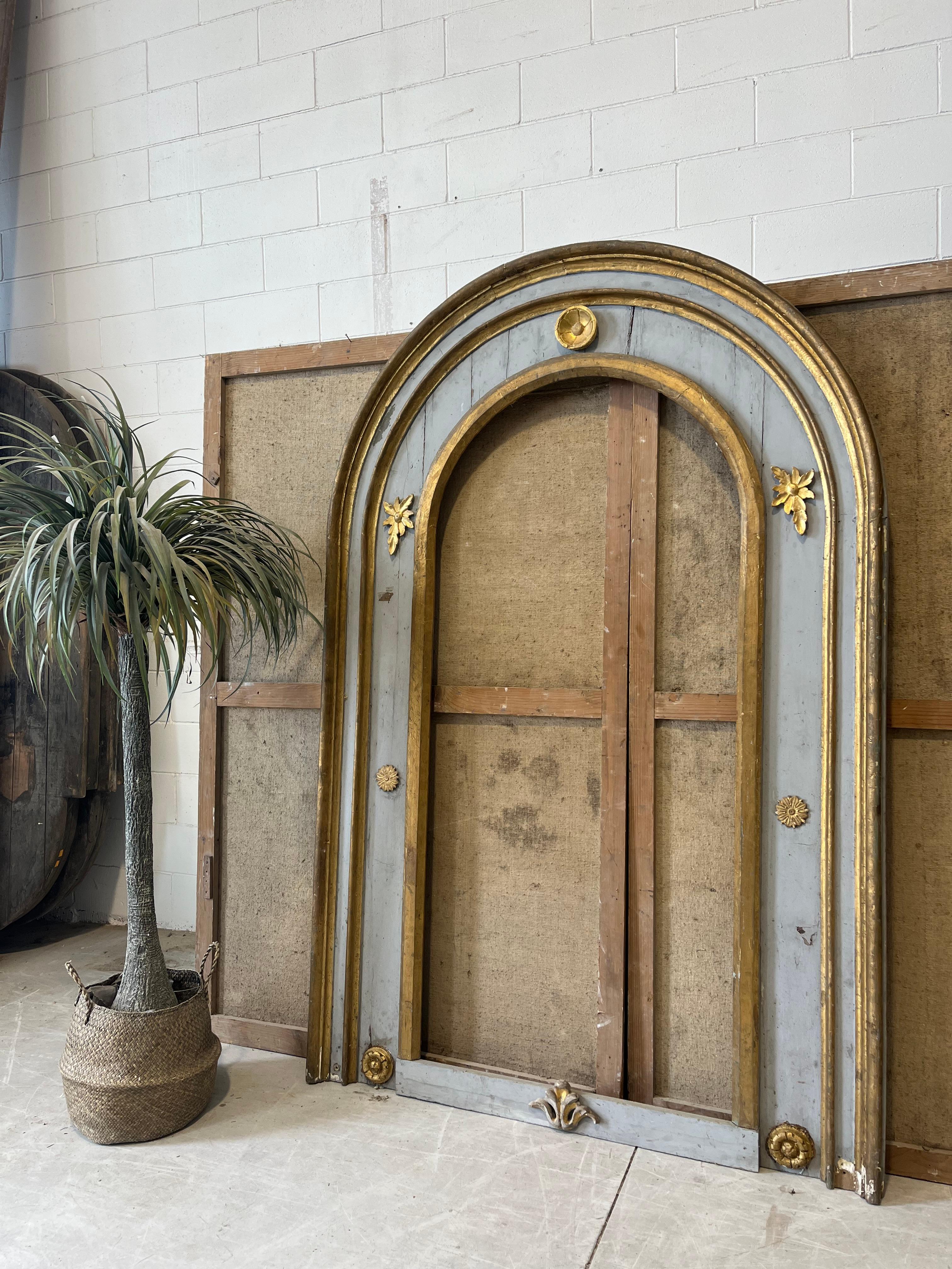 Italian 17thC Arched frame For Sale