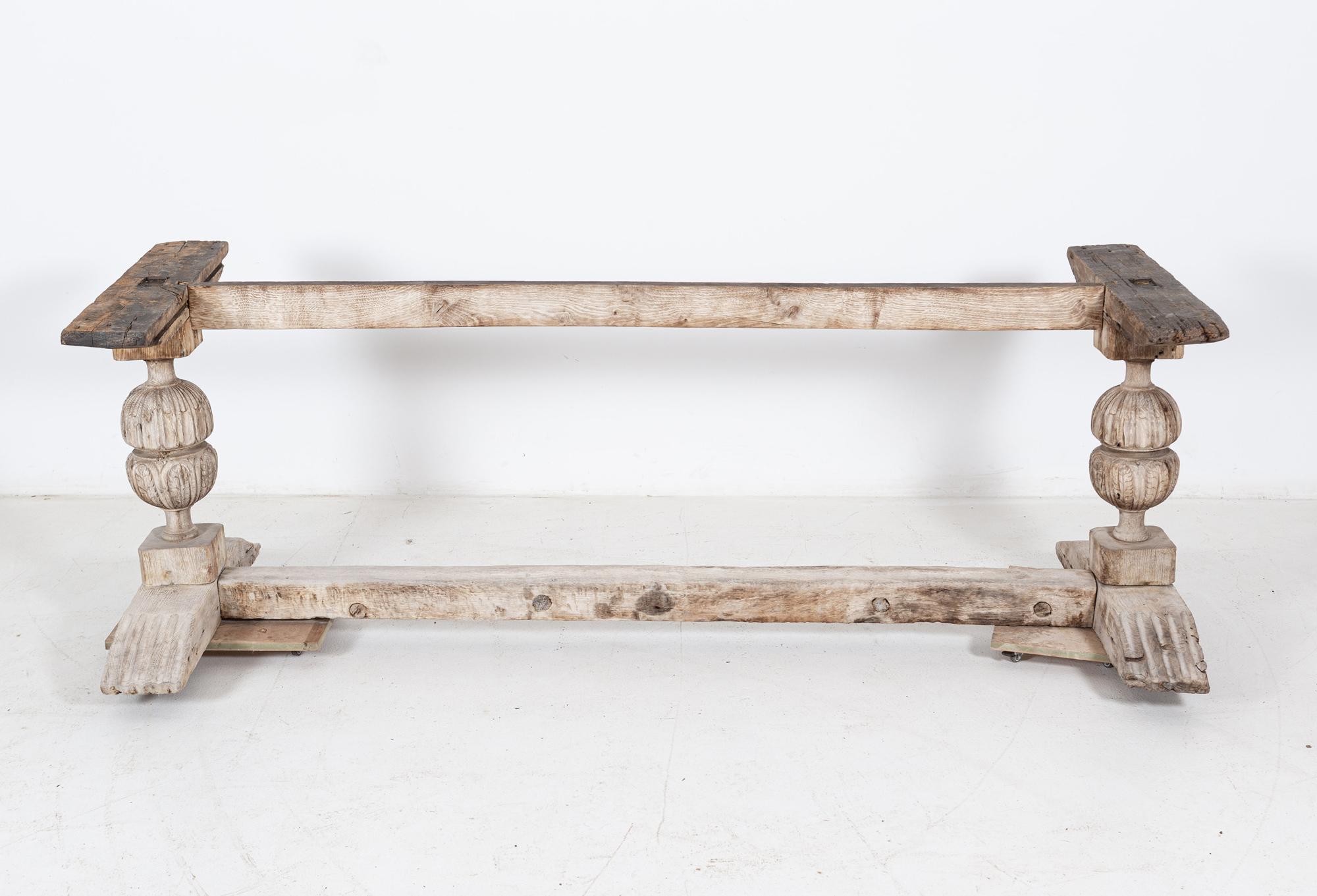 17thC English Bleached Oak Refectory Table In Good Condition In Staffordshire, GB