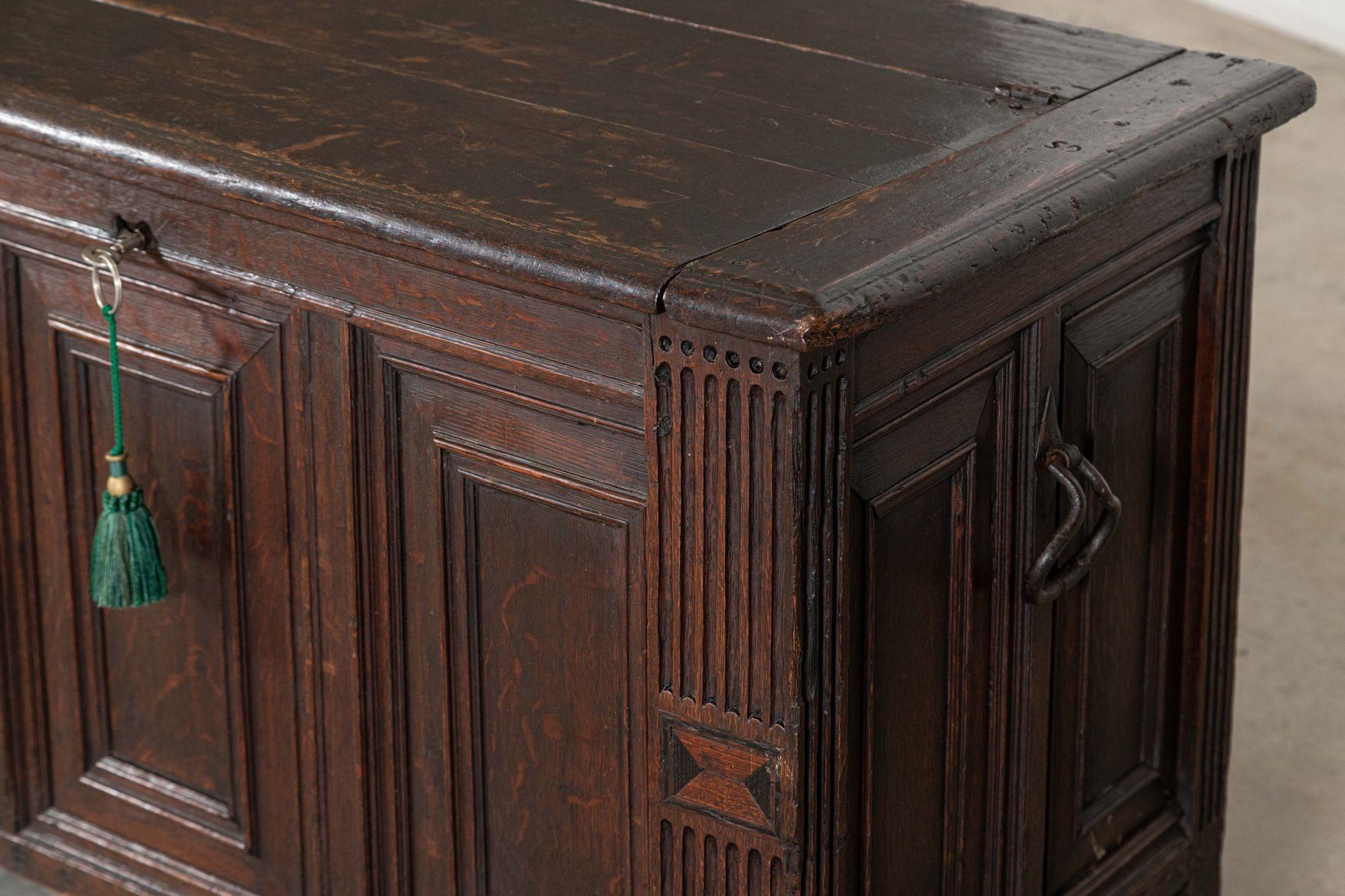 Artesonado inglés de roble del siglo XVII en venta 6