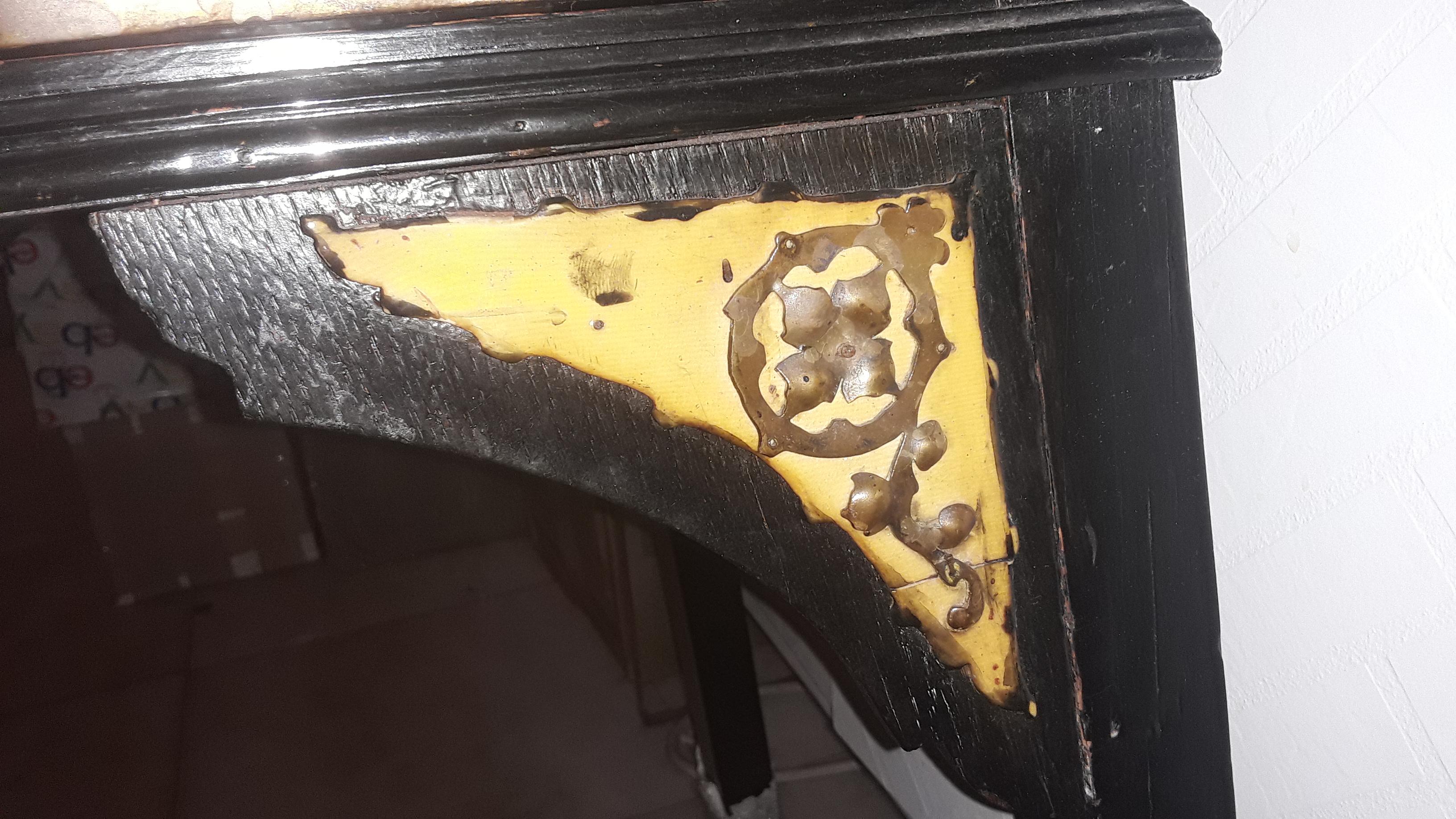 Antiquités françaises du 17e siècle - Table à jeux Louis XIV laquée noir avec bronze 8