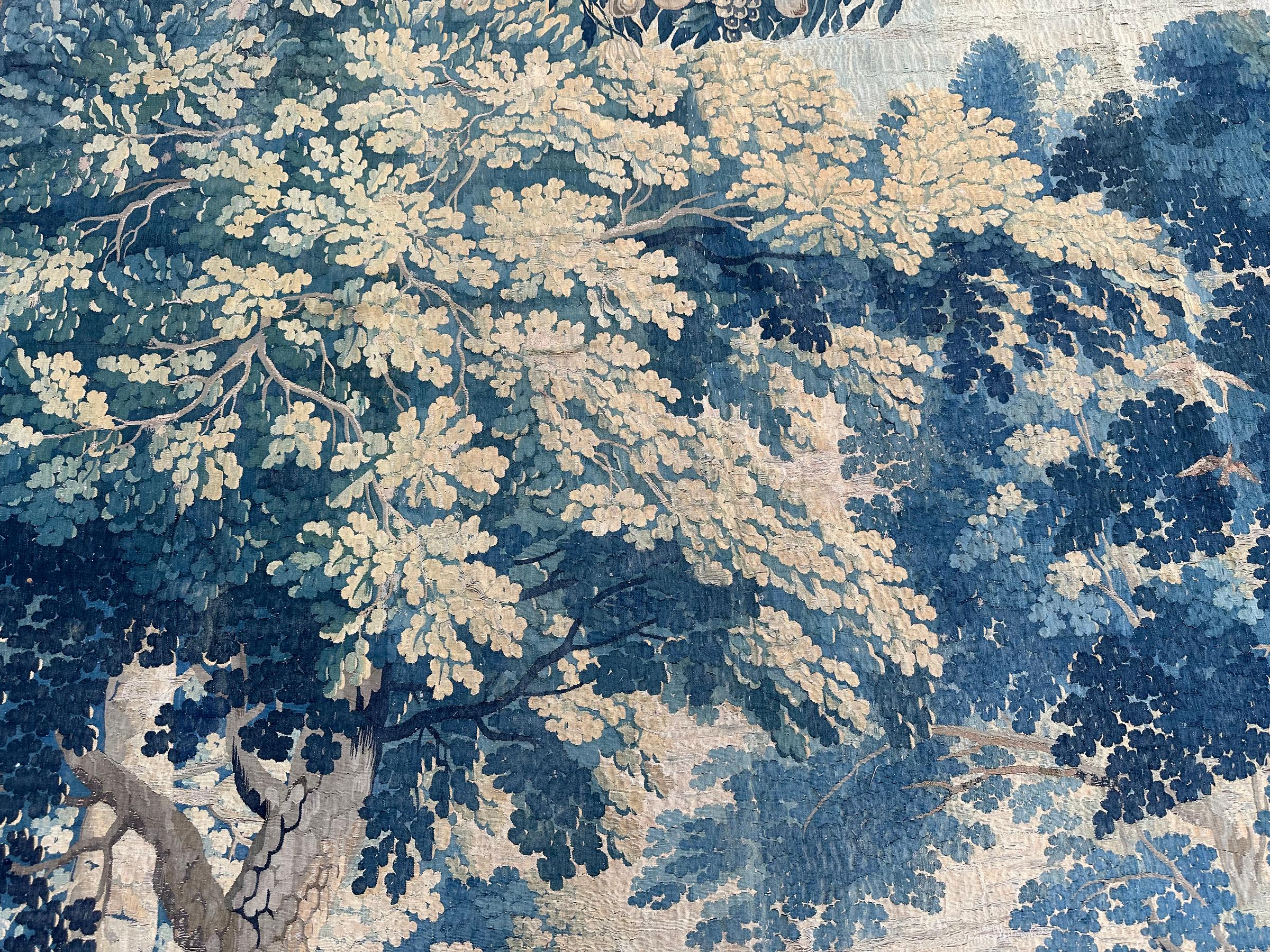 Tapiz Francés del S.XVII Raro Verdure Original 239x330cm Fina Lana y Seda 8x11 finales del siglo XVII en venta