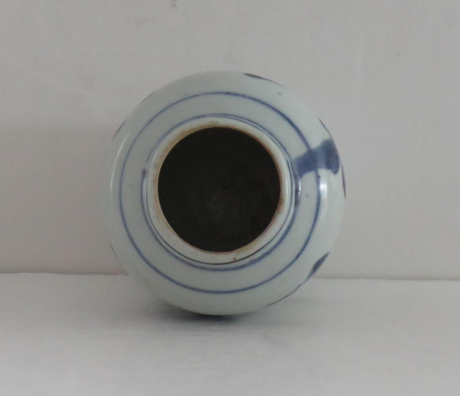 Porcelain 17thC Ming Chinese Jar porcelain Hand Painted Blue & White with hardwood Stand