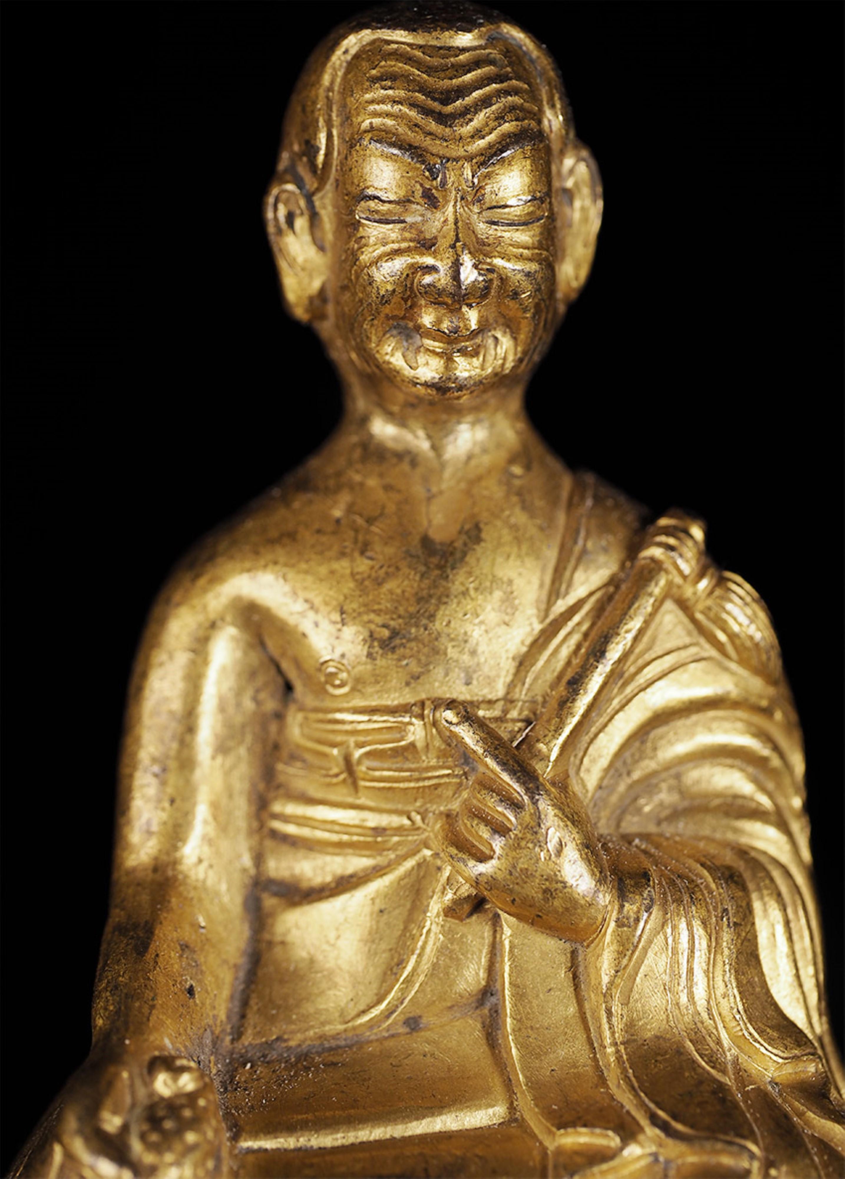 17thC or earlier Tibetan Buddhist Portrait Statue of a Monk in copper.-Animated In Fair Condition For Sale In Ukiah, CA