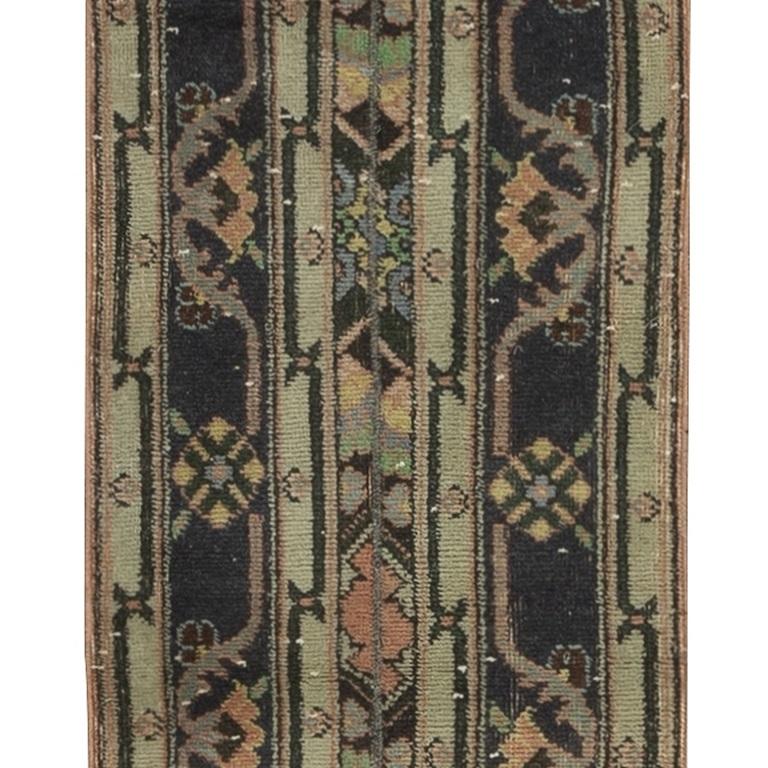 1.7x12.7 Ft Vintage Handmade Turkish Wool Narrow Runner Rug for Hallway Decor In Good Condition For Sale In Philadelphia, PA