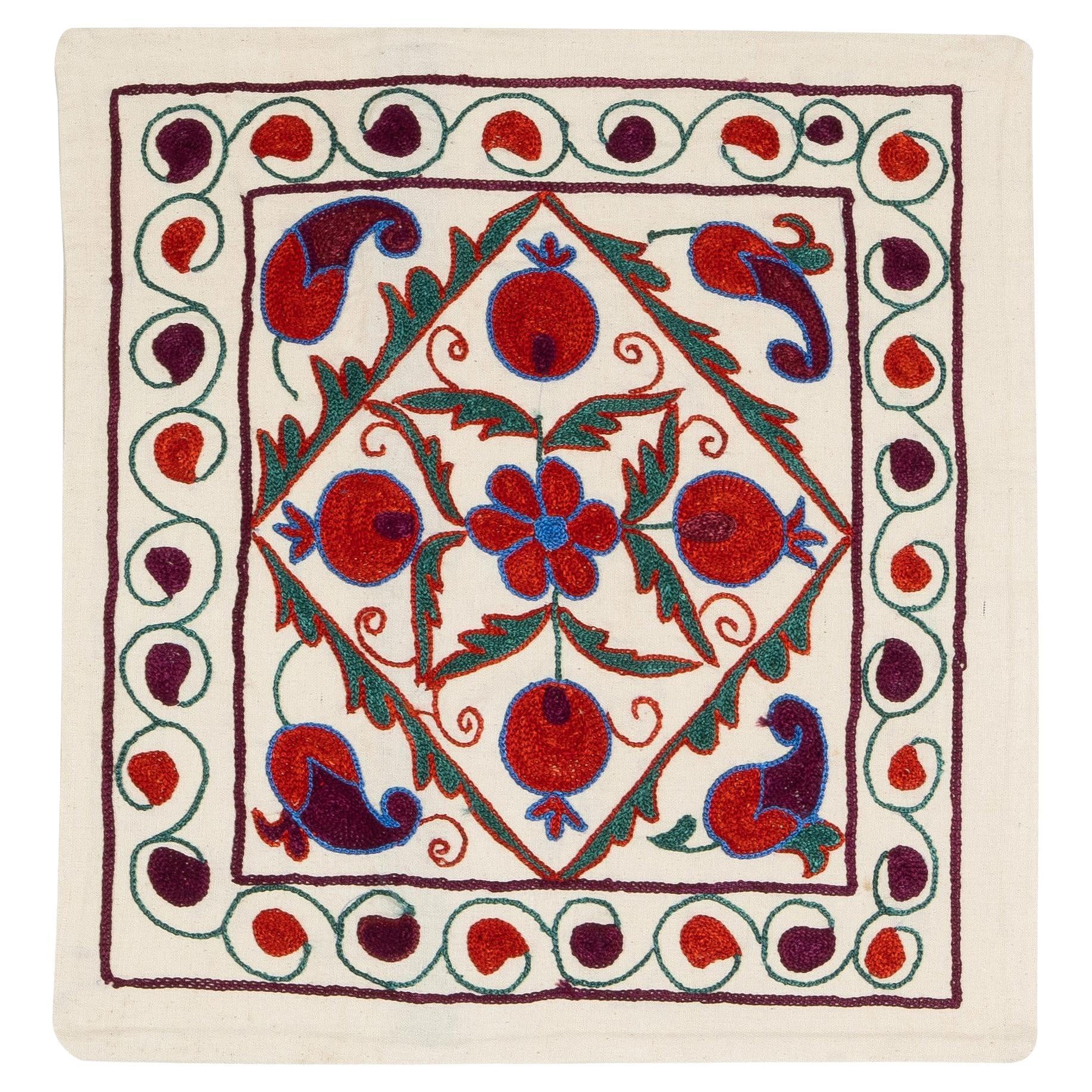 Copricuscino quadrato con ricamo in seta 17 "x17", copricuscino colorato Uzbek Toss