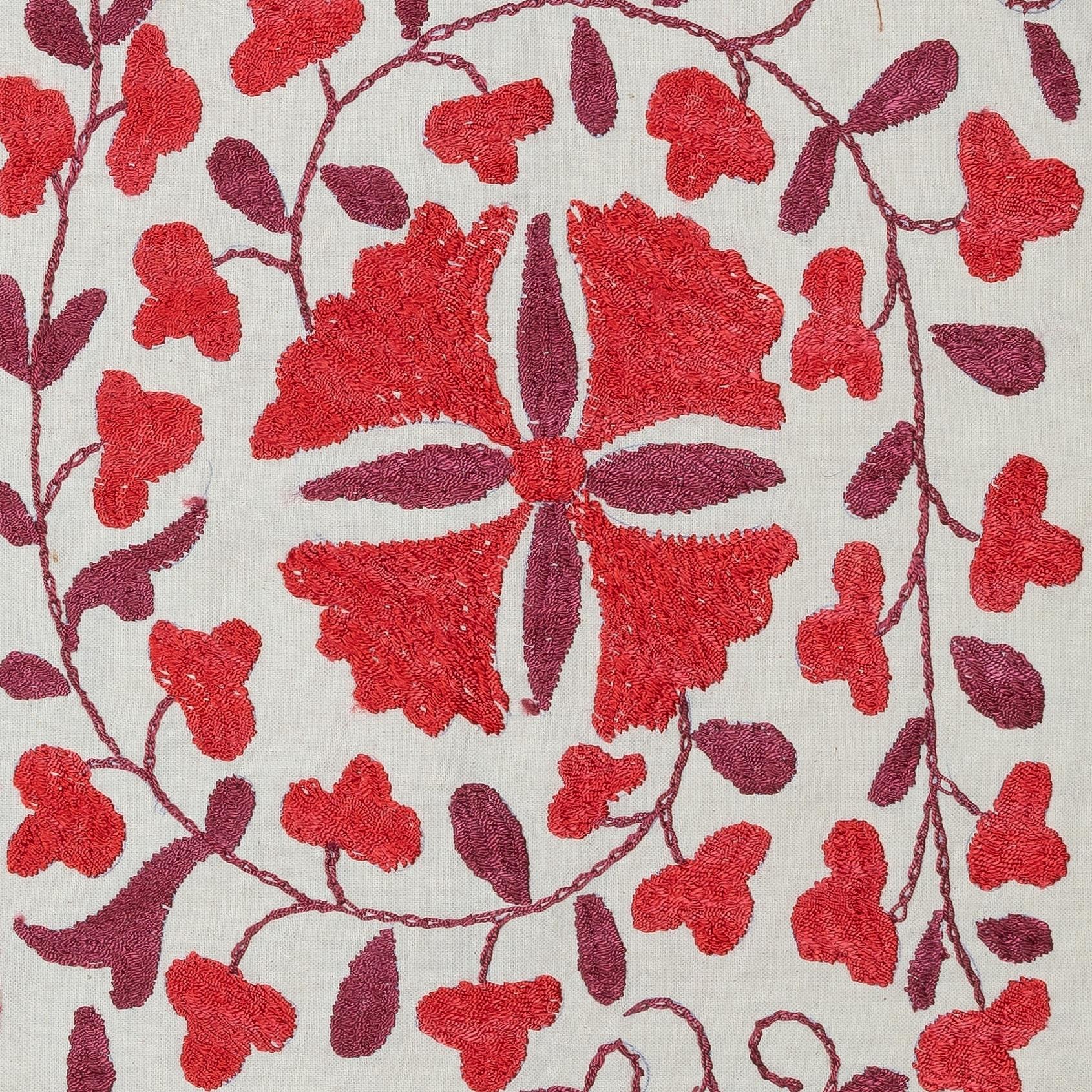 New Hand-Embroidered 100% Cotton Cushion Cover – Authentic Uzbek Textile Art

Bring a touch of Central Asian heritage to your home with this hand-embroidered 100% cotton Suzani pillowcase from Uzbekistan. Featuring intricate floral and geometric