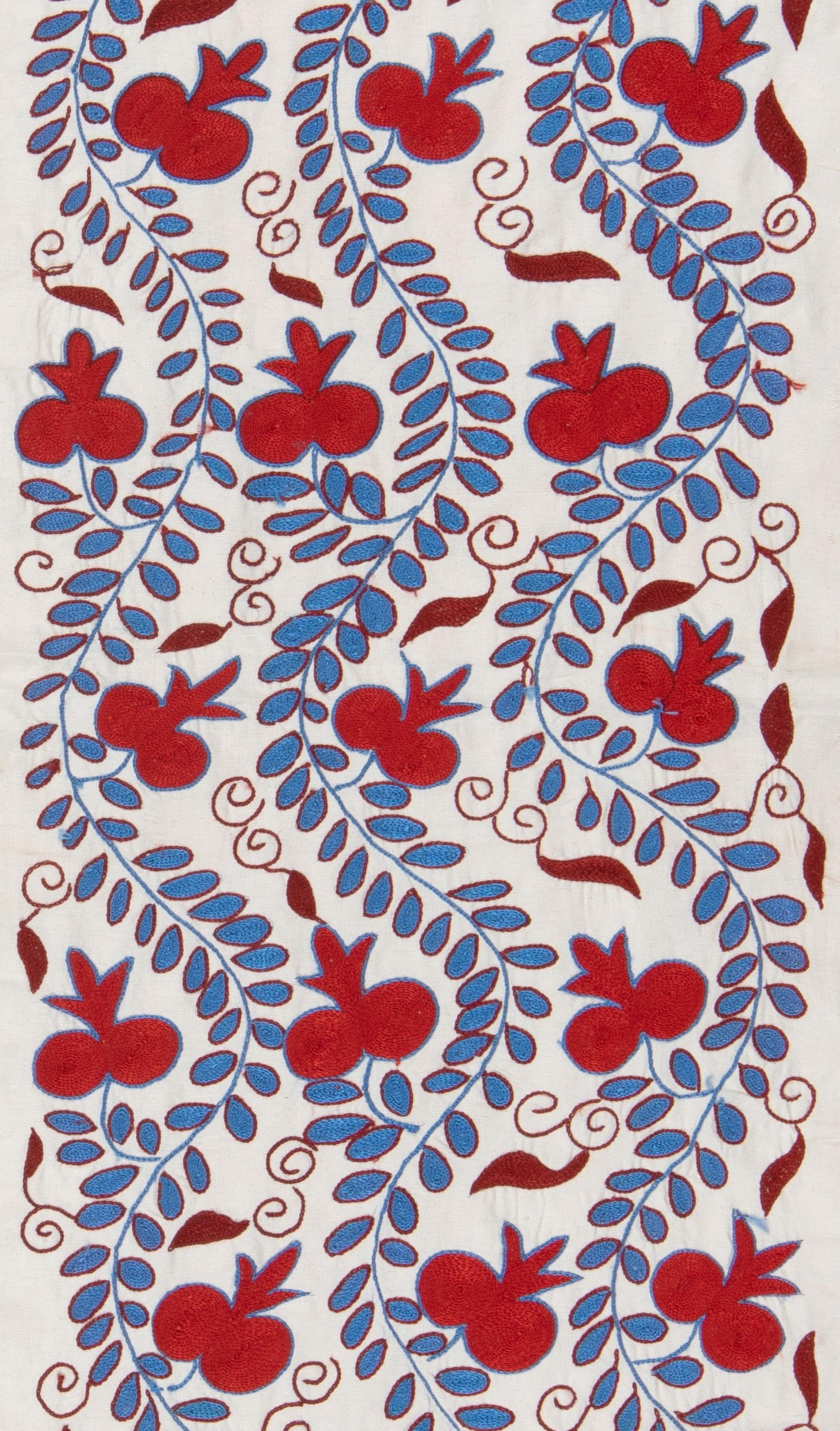 1.7x6.3 Ft Modern Suzani Table Runner, Embroidered Cotton & Silk Wall Hanging In New Condition For Sale In Spring Valley, NY