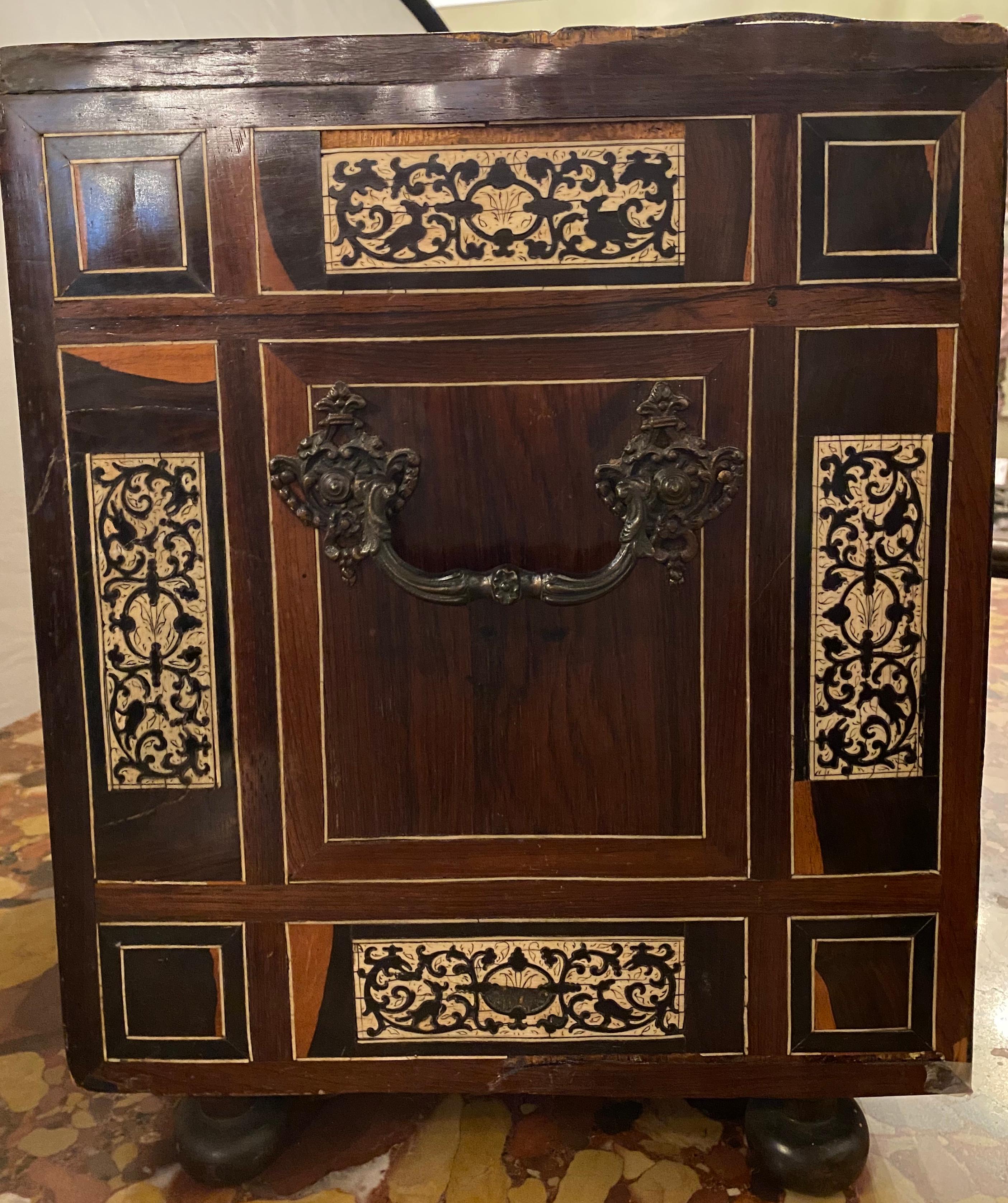 18th-19th Century Rosewood and Ebony Italian Table Cabinet, Box or Mini Trunk 4