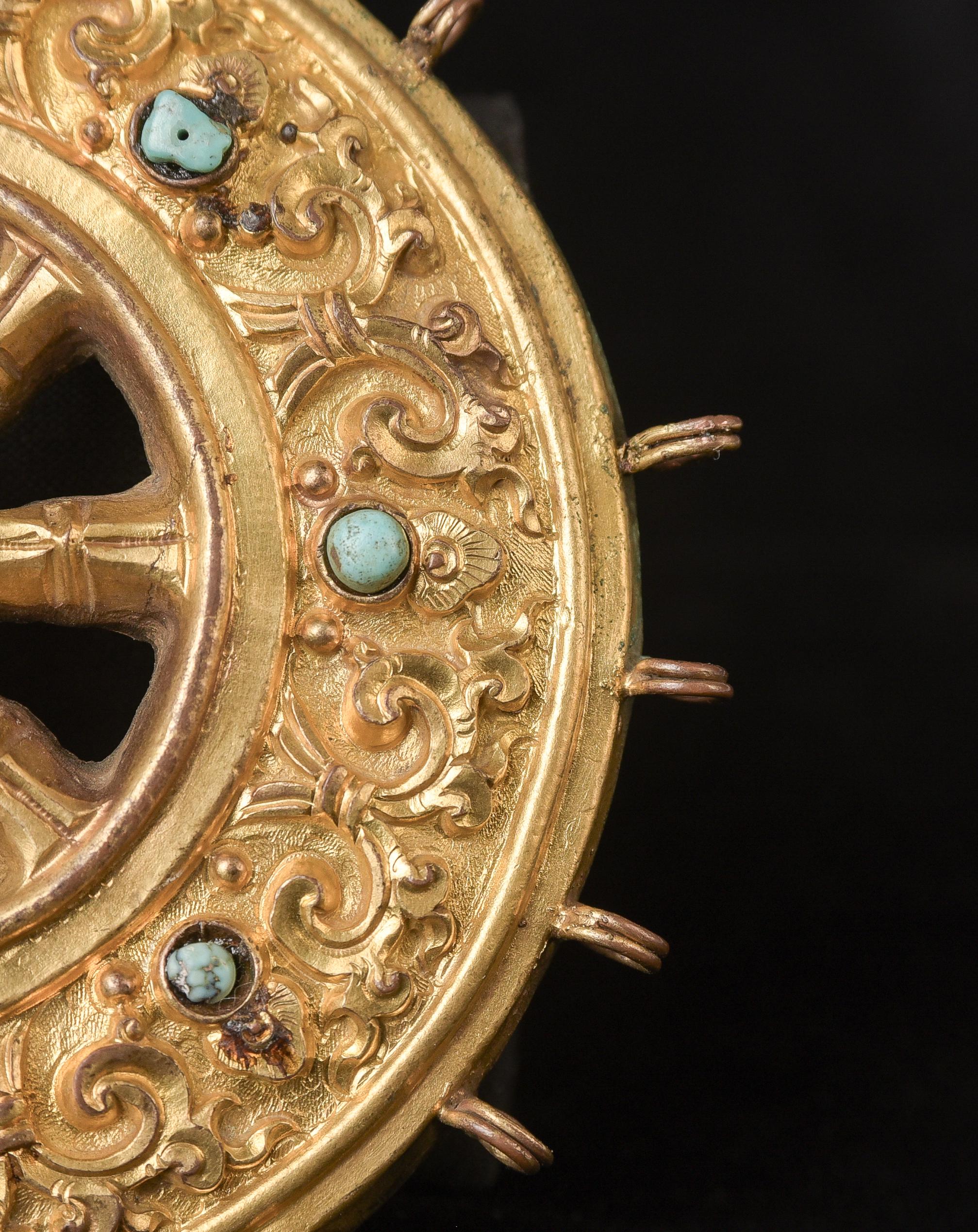 Fait main 18 /19 siècle Roue de la loi tibétaine en cuivre doré ( 5 