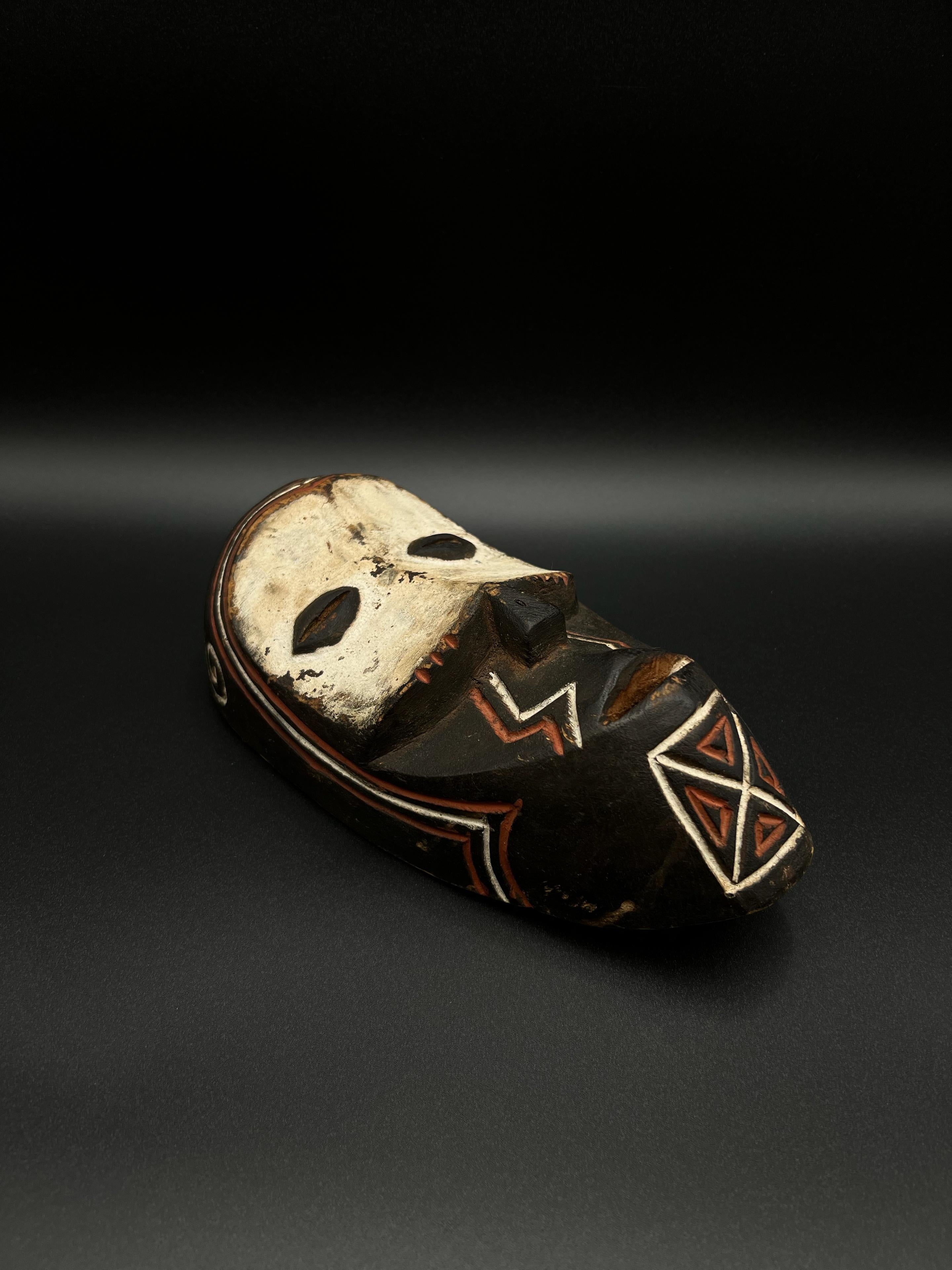 Un beau masque Bena Lulua, art populaire africain primitif, 18/1900 Bon état - En vente à Skien, NO