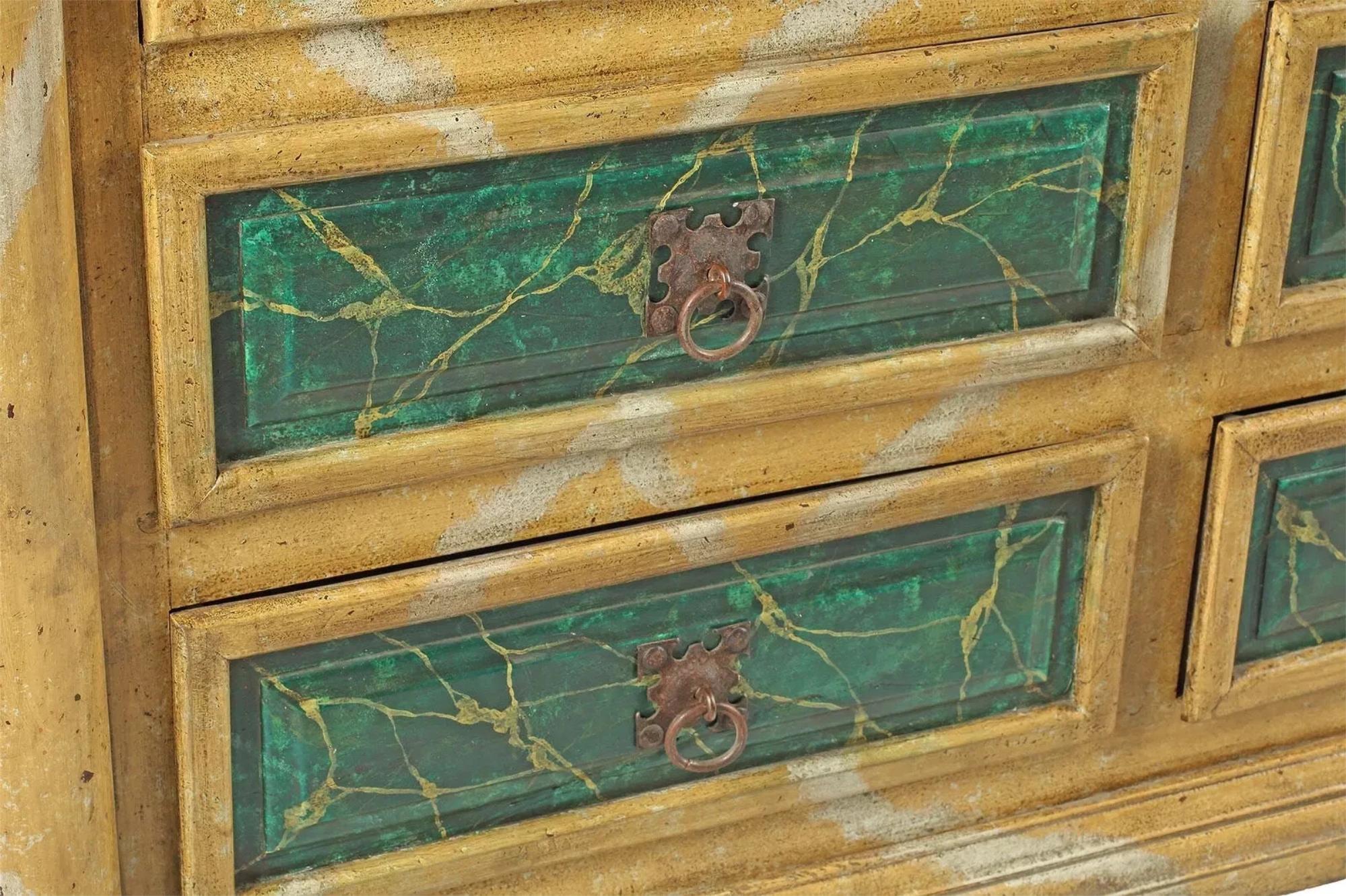 Armoire continentale ancienne des années 18-1900, polychrome, marbrée, verte, dorée ! Bon état - En vente à Austin, TX