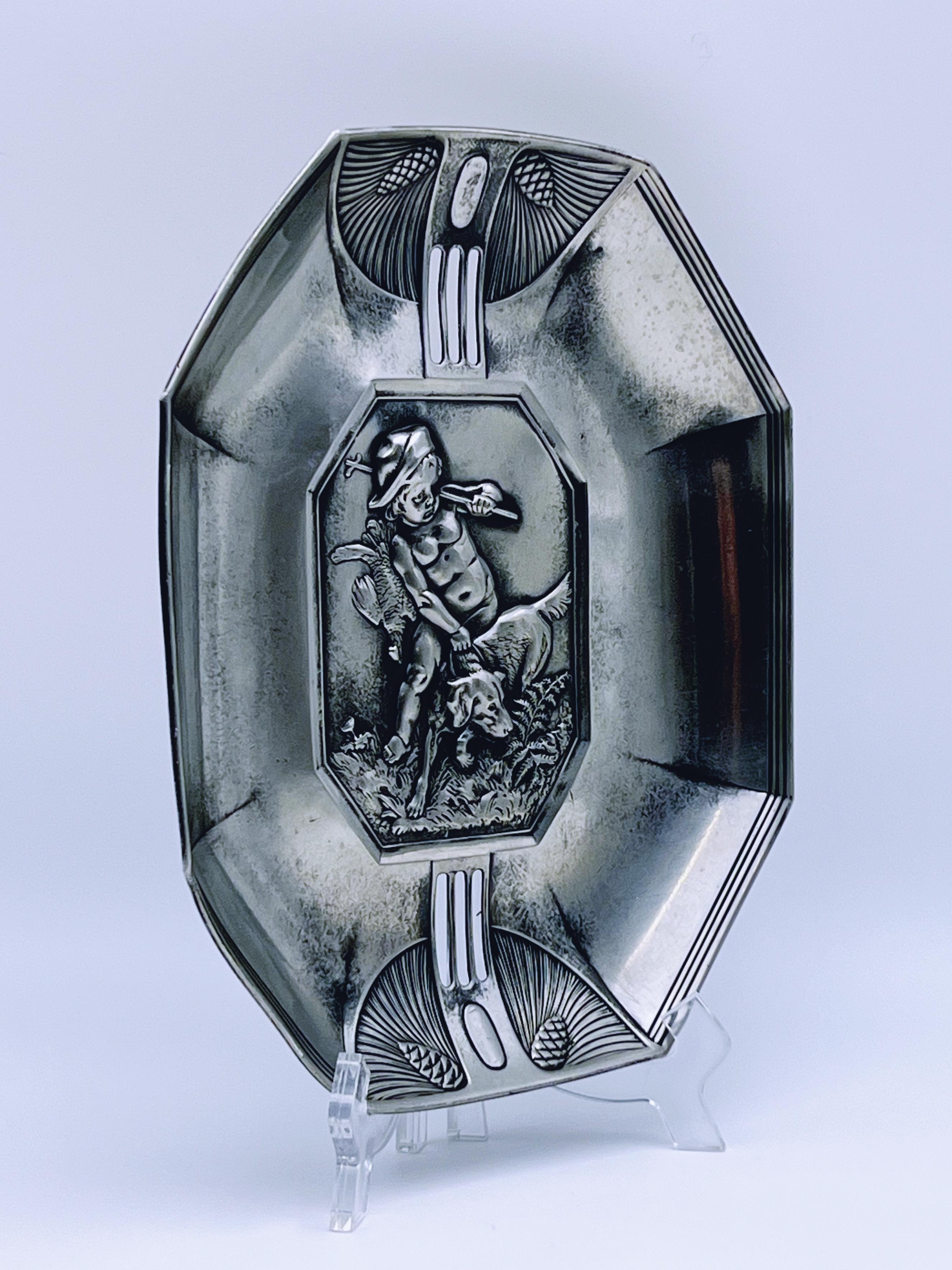 Art nouveau 18/1900 Antique RUSTIC wall hanging Pewter Plate (Plaque d'étain) en vente