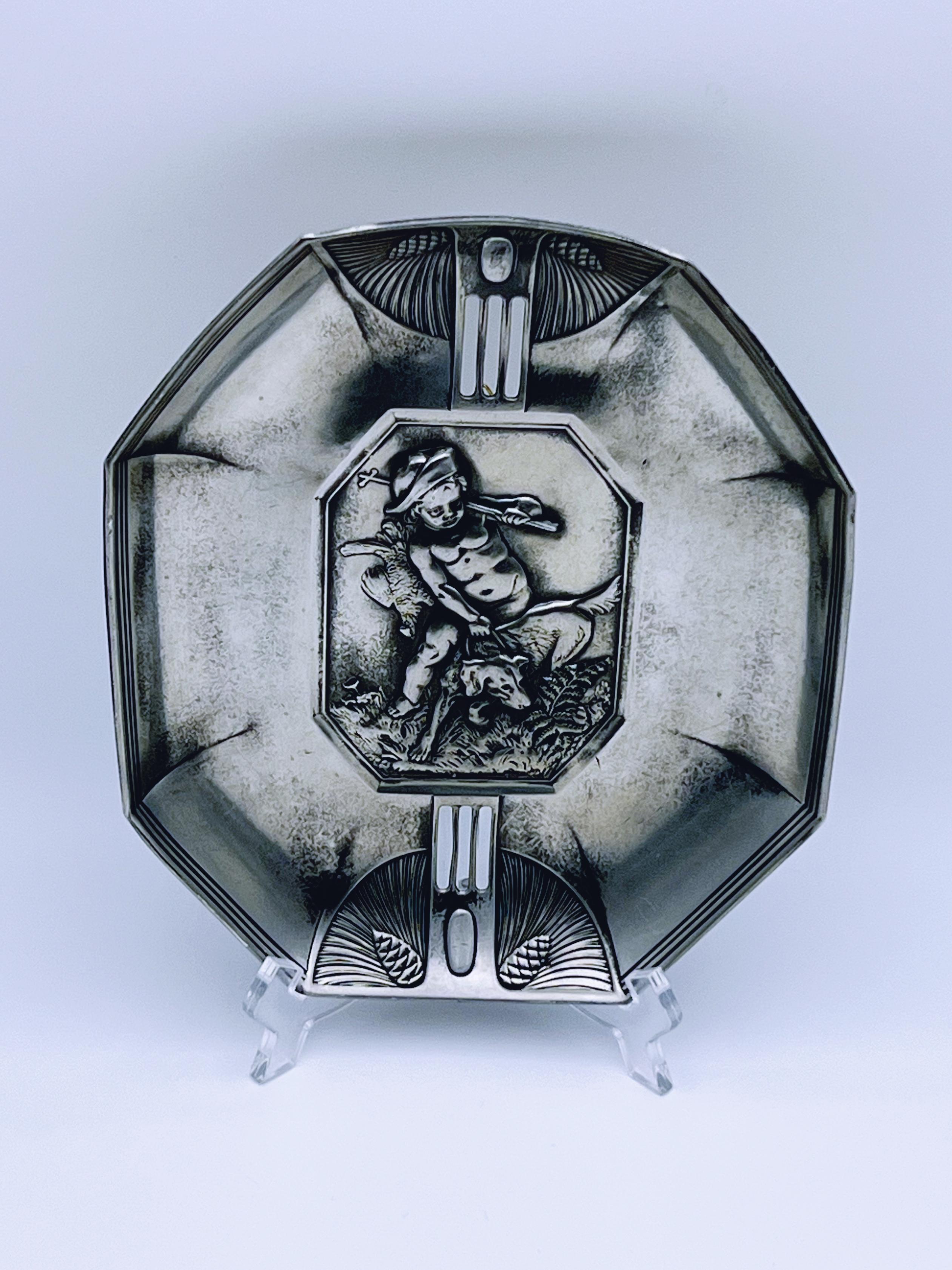 Début du 20ème siècle 18/1900 Antique RUSTIC wall hanging Pewter Plate (Plaque d'étain) en vente