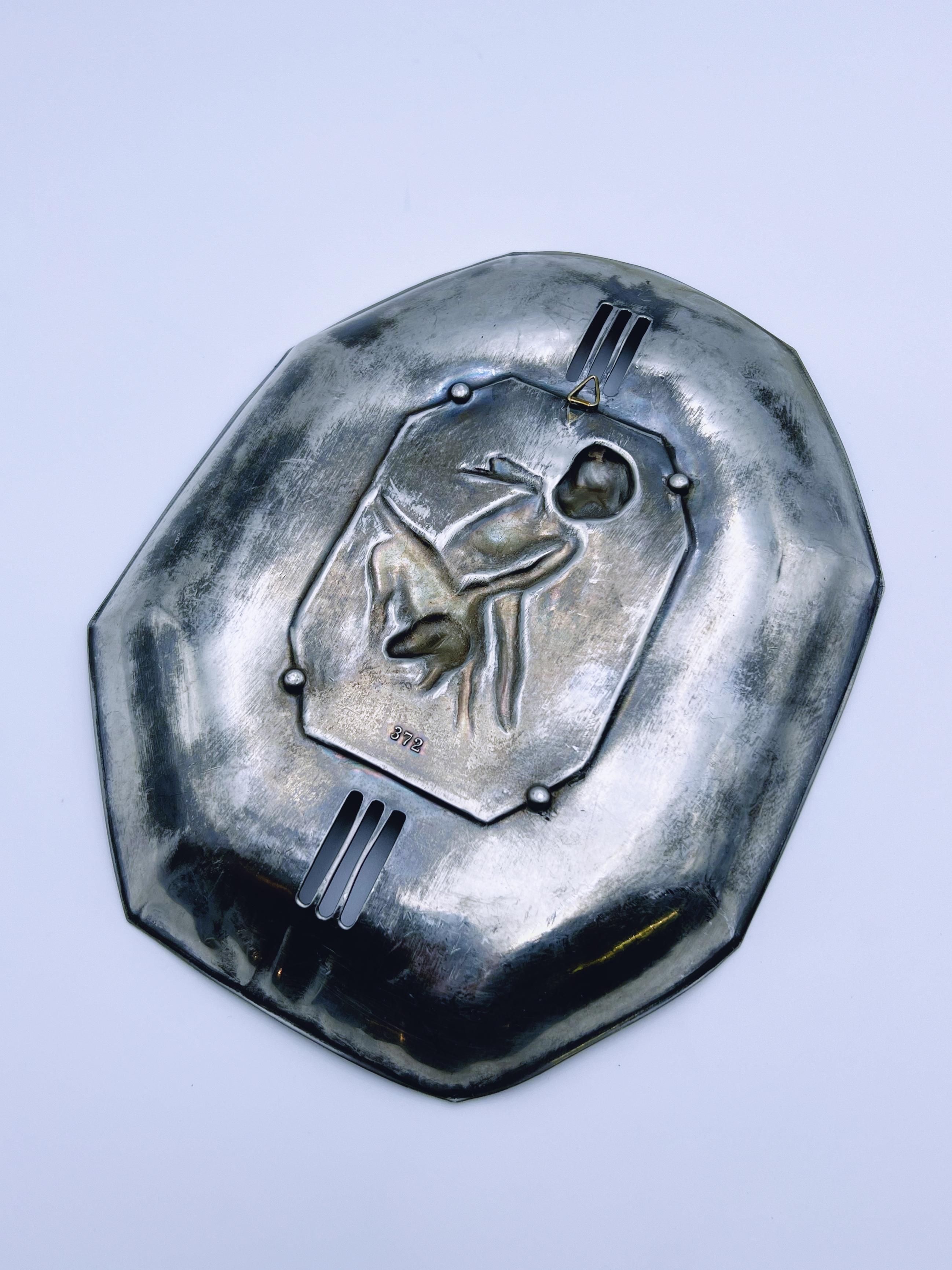 18/1900 Antique RUSTIC wall hanging Pewter Plate (Plaque d'étain) en vente 1
