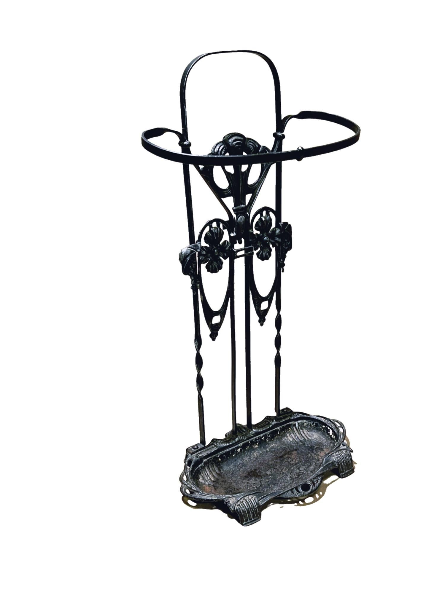 Métal Porte-parapluies Art nouveau / Jugend des années 1880-1920 en vente