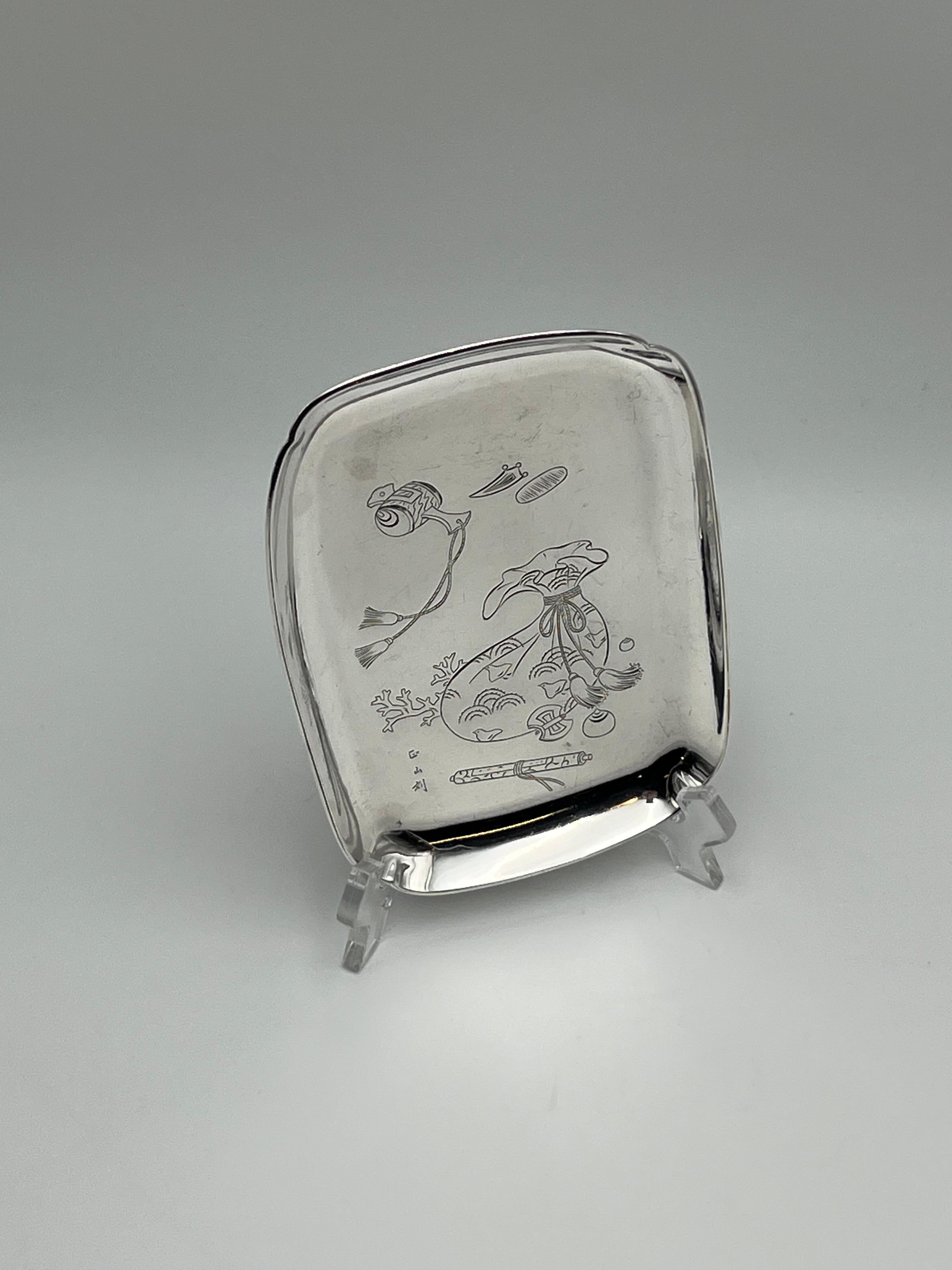 Bandeja japonesa antigua de plata maciza de 18/1900, hecha a mano, firmada en venta 5