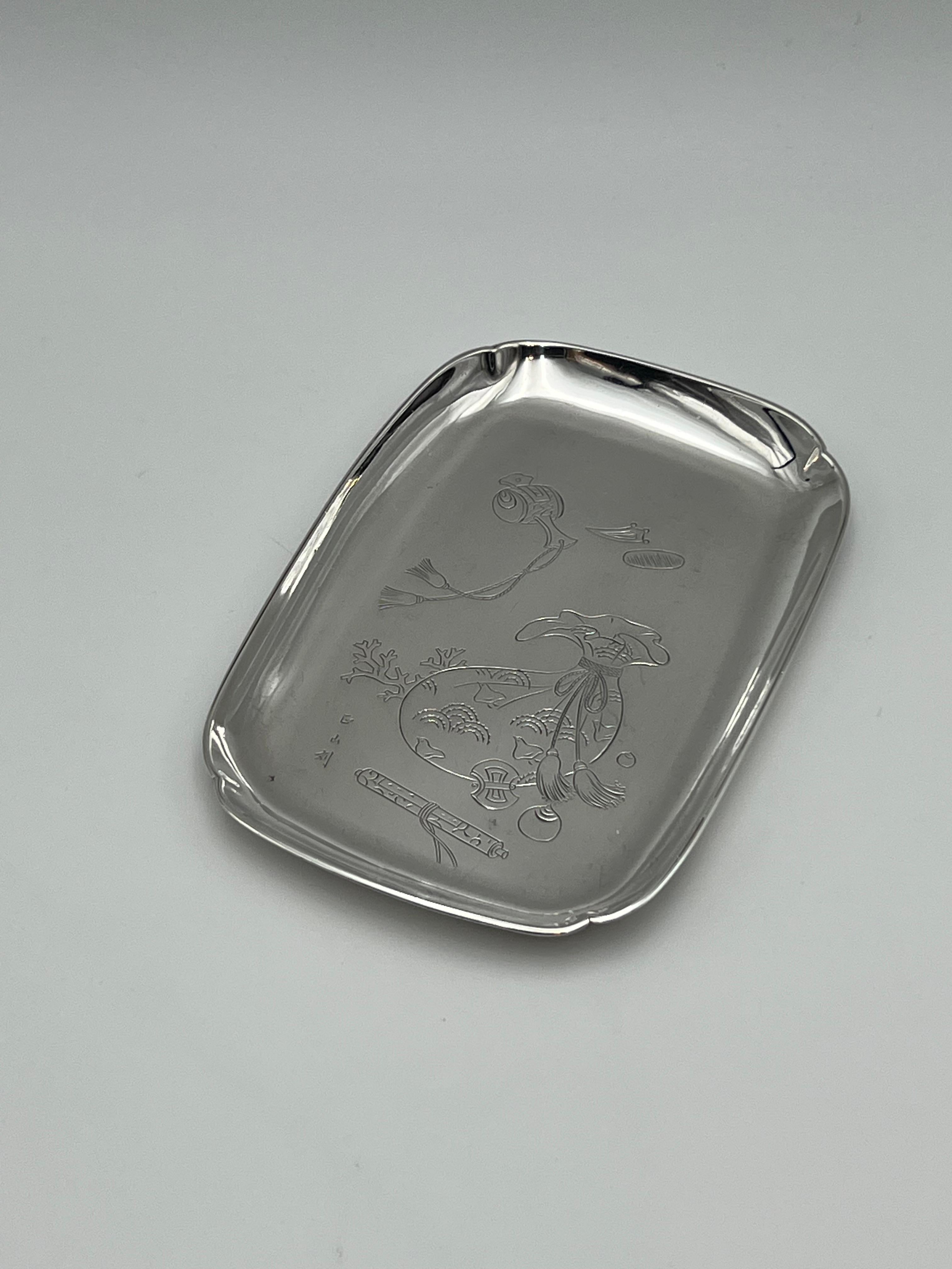 Bandeja japonesa antigua de plata maciza de 18/1900, hecha a mano, firmada Exportación china en venta