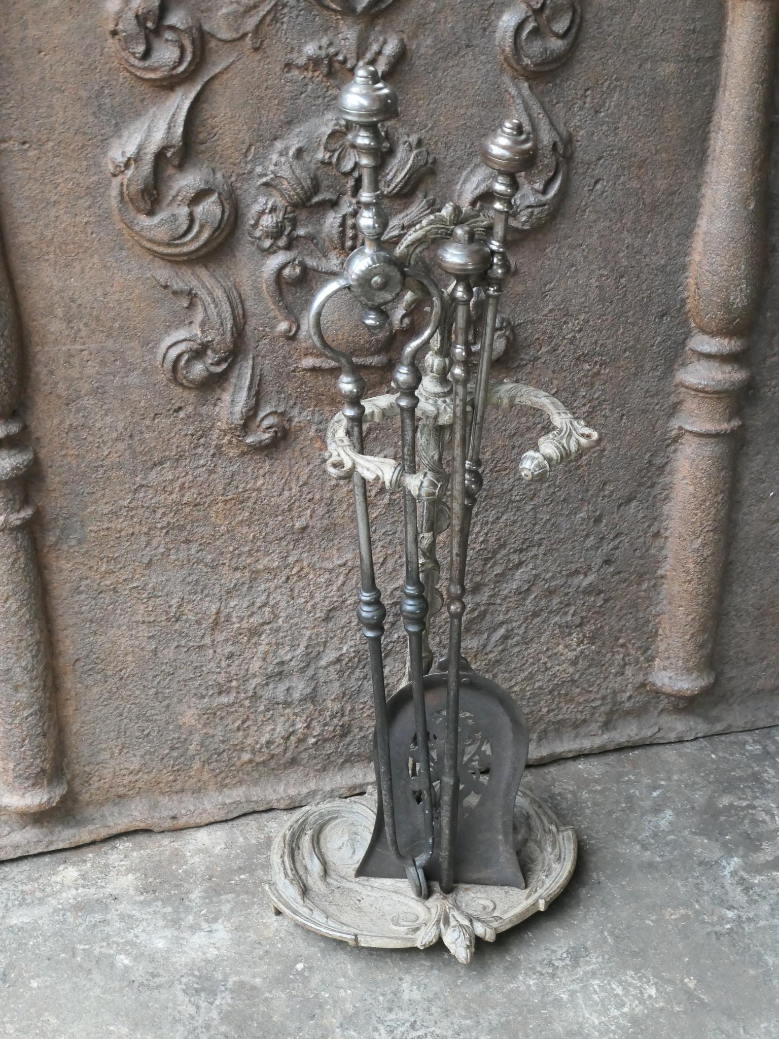 18/19th C. English Georgian Fireplace Tools In Good Condition For Sale In Amerongen, NL