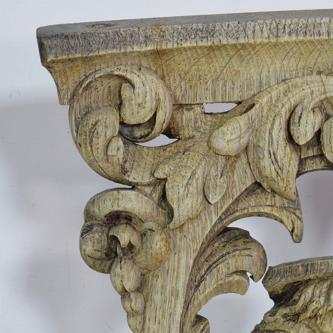 18th / 19th Century French Weathered Oak Capital with Figures 7