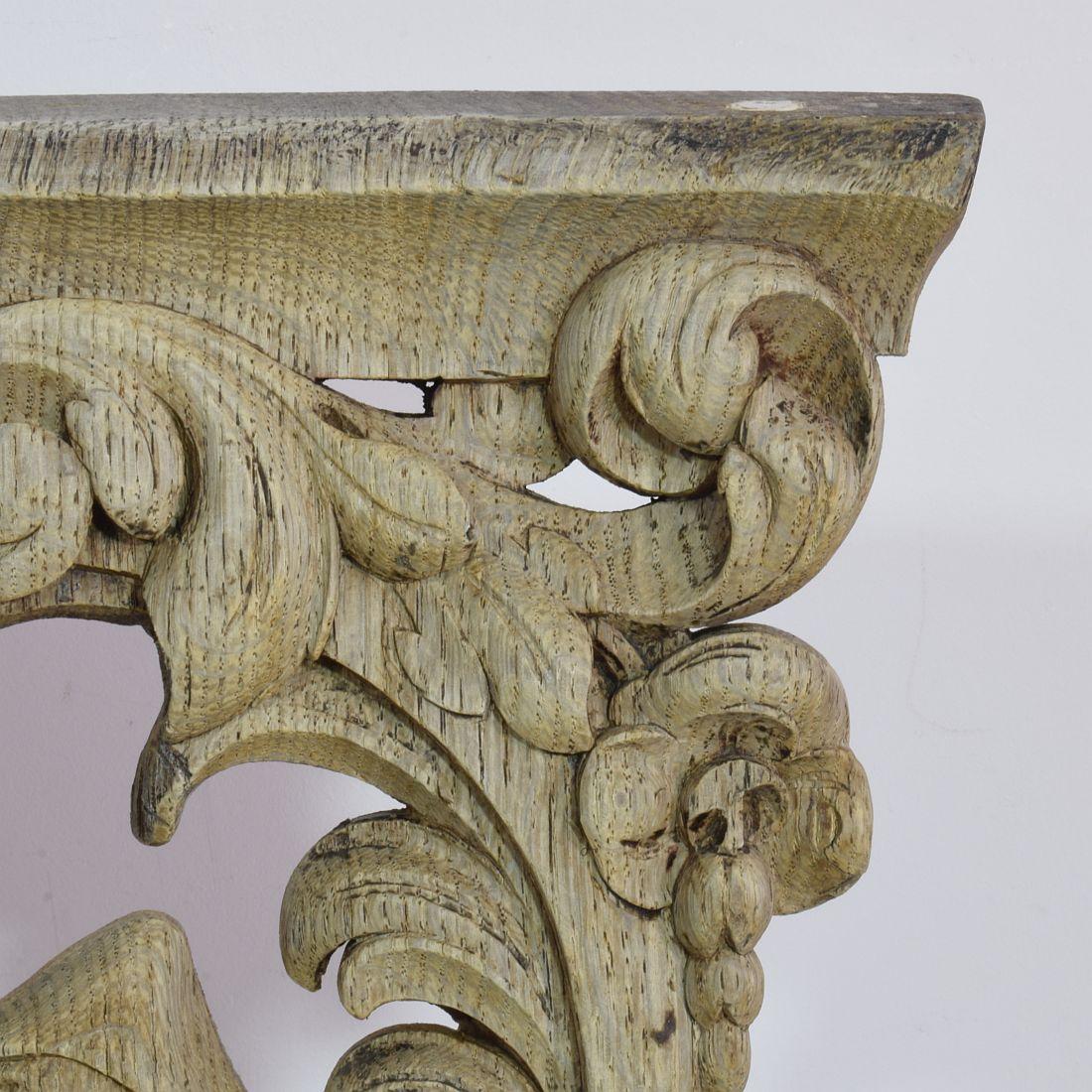 18th / 19th Century French Weathered Oak Capital with Figures 9