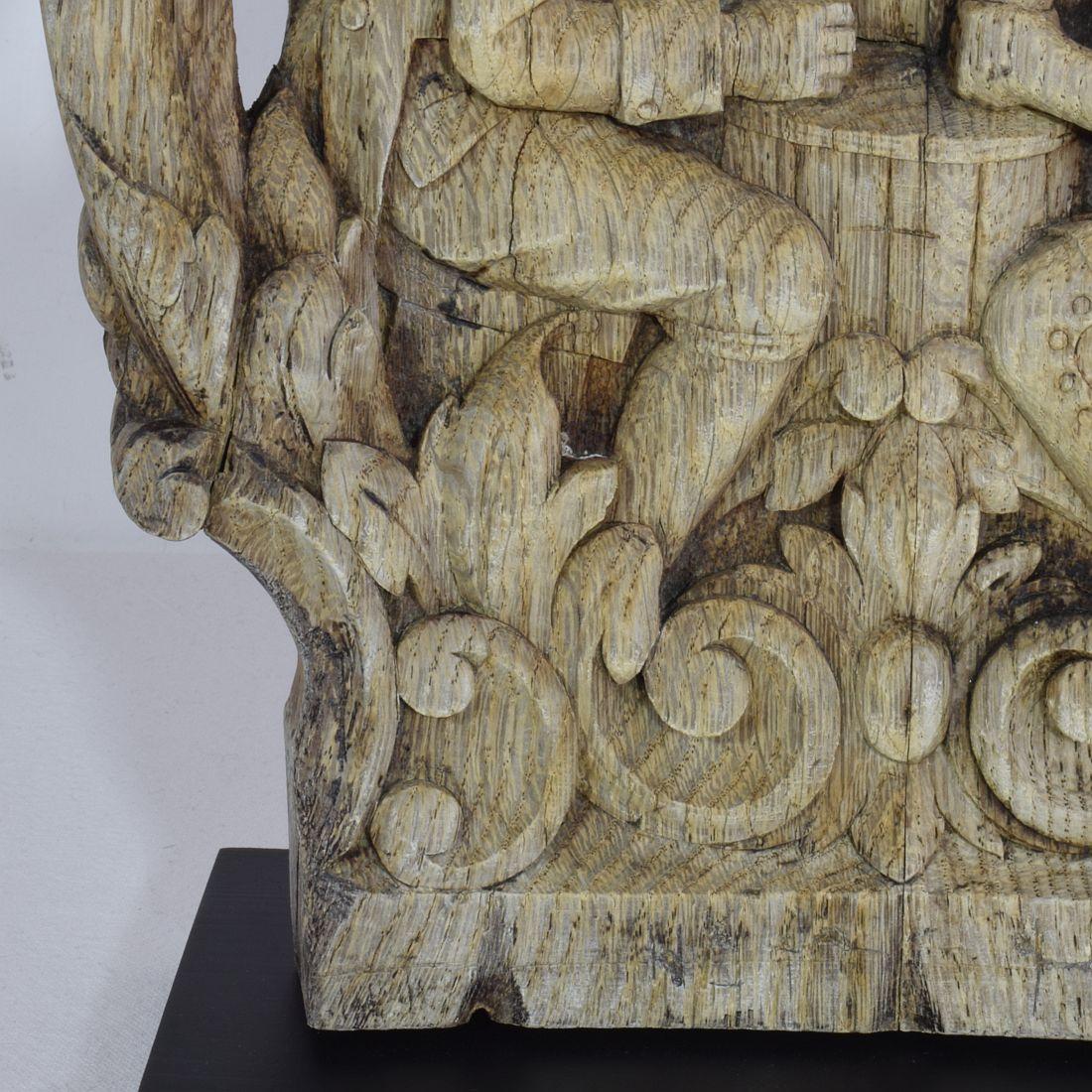 18th / 19th Century French Weathered Oak Capital with Figures 10
