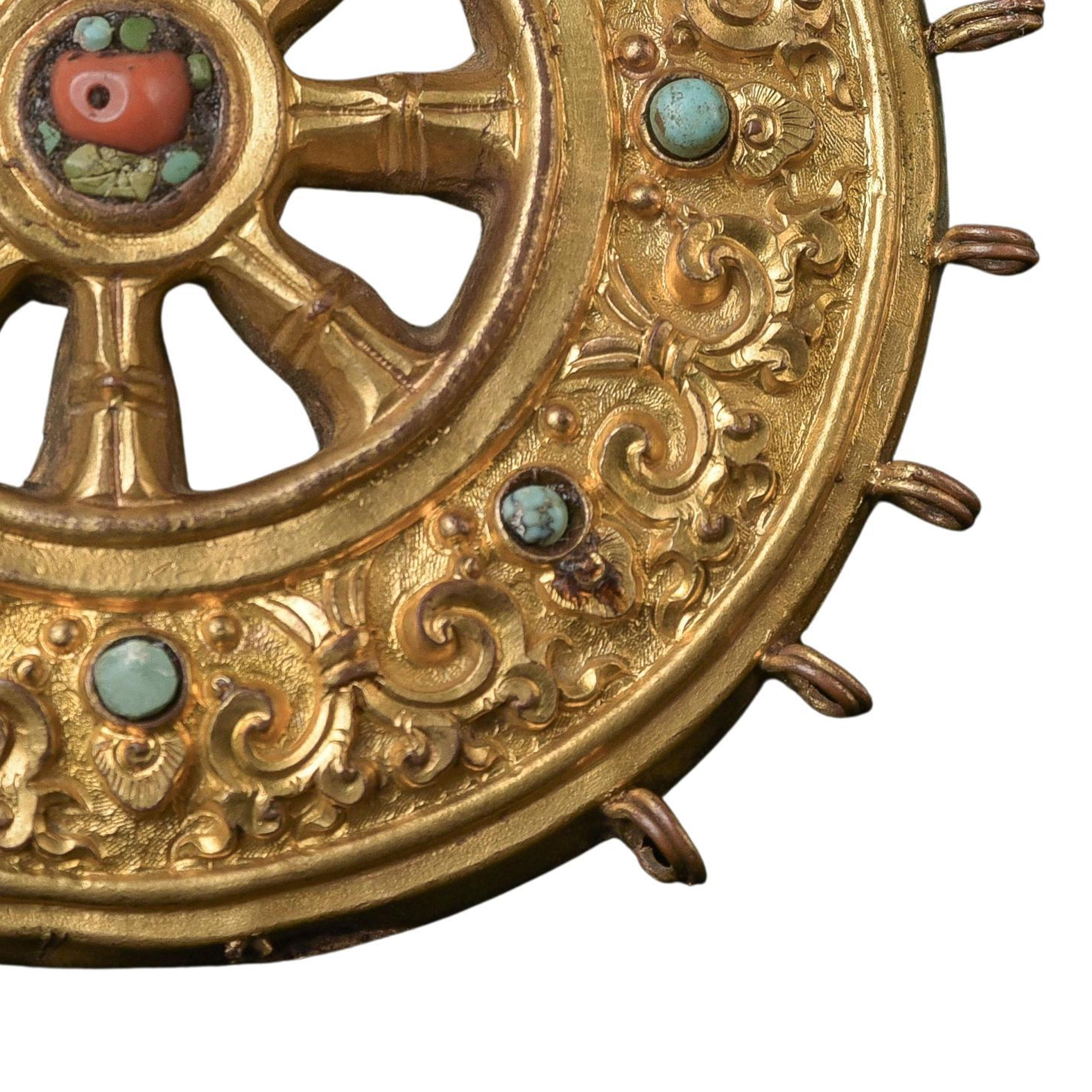 Cuivre 18 /19 siècle Roue de la loi tibétaine en cuivre doré ( 5 