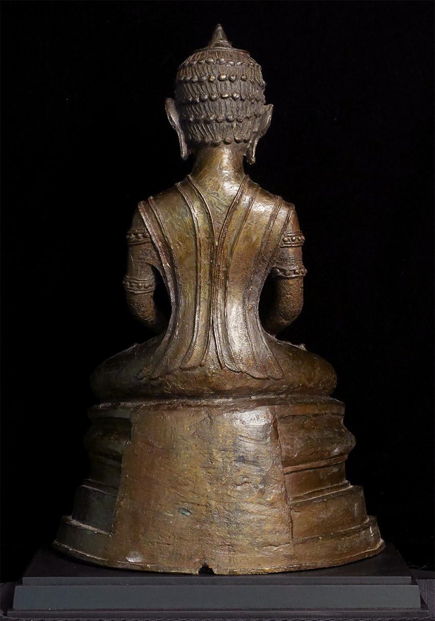 18th Century 18/19th Century Unique, Large Burmese Buddha, 8030 For Sale