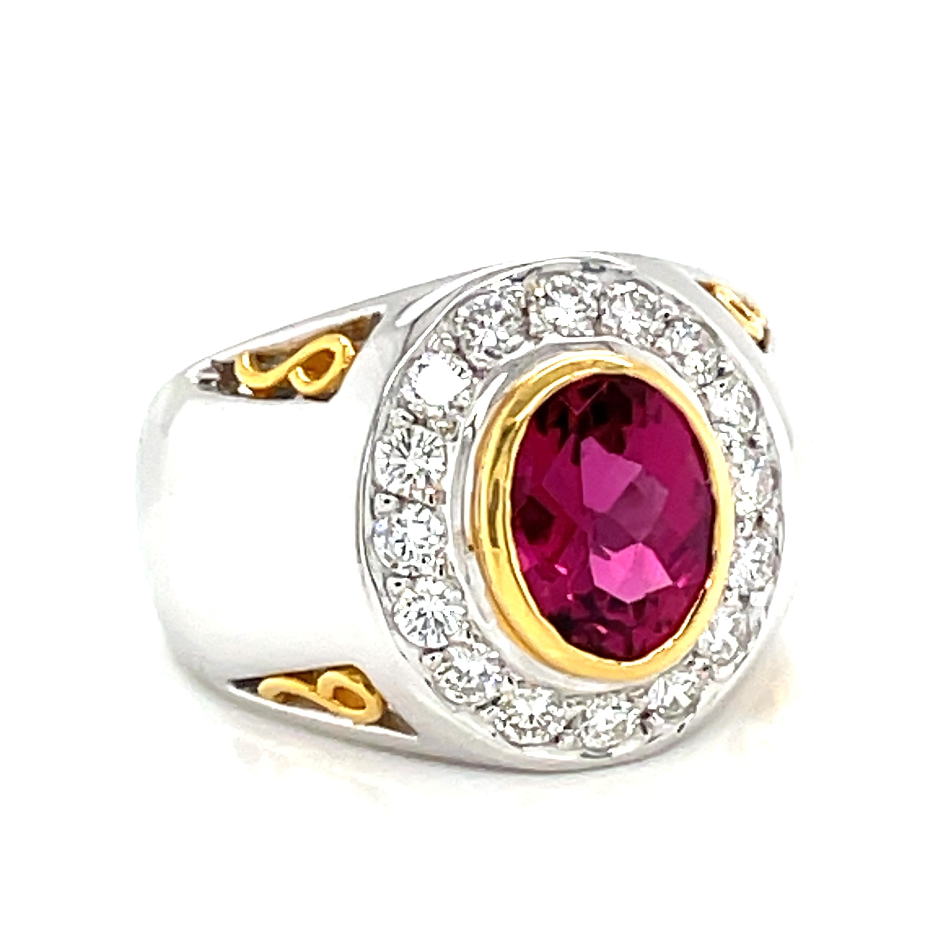 Contemporary 18/22k Gold Oval-Shaped Rubellite Cts 2 Diamond Engagement Ring For Sale