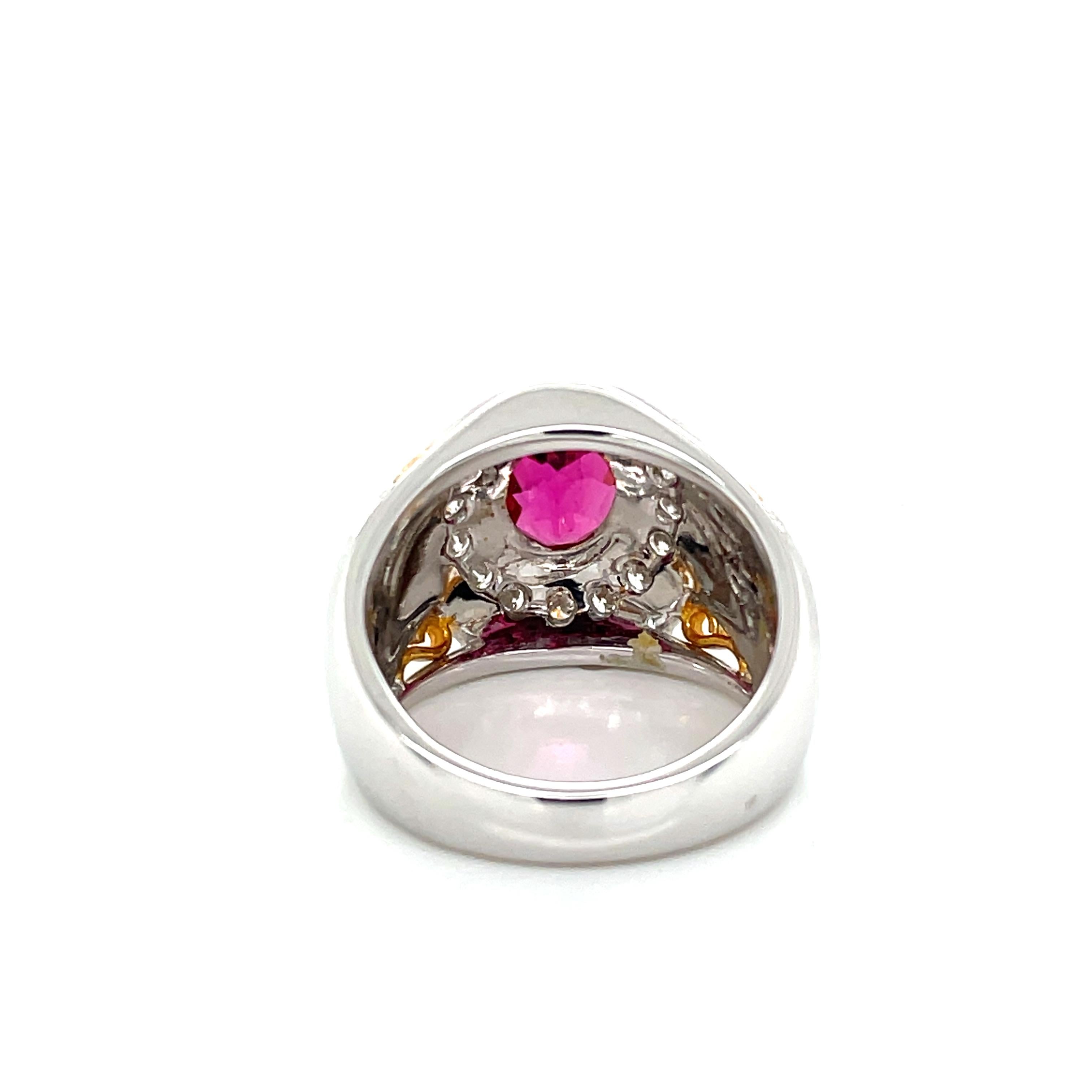 Women's or Men's 18/22k Gold Oval-Shaped Rubellite Cts 2 Diamond Engagement Ring For Sale